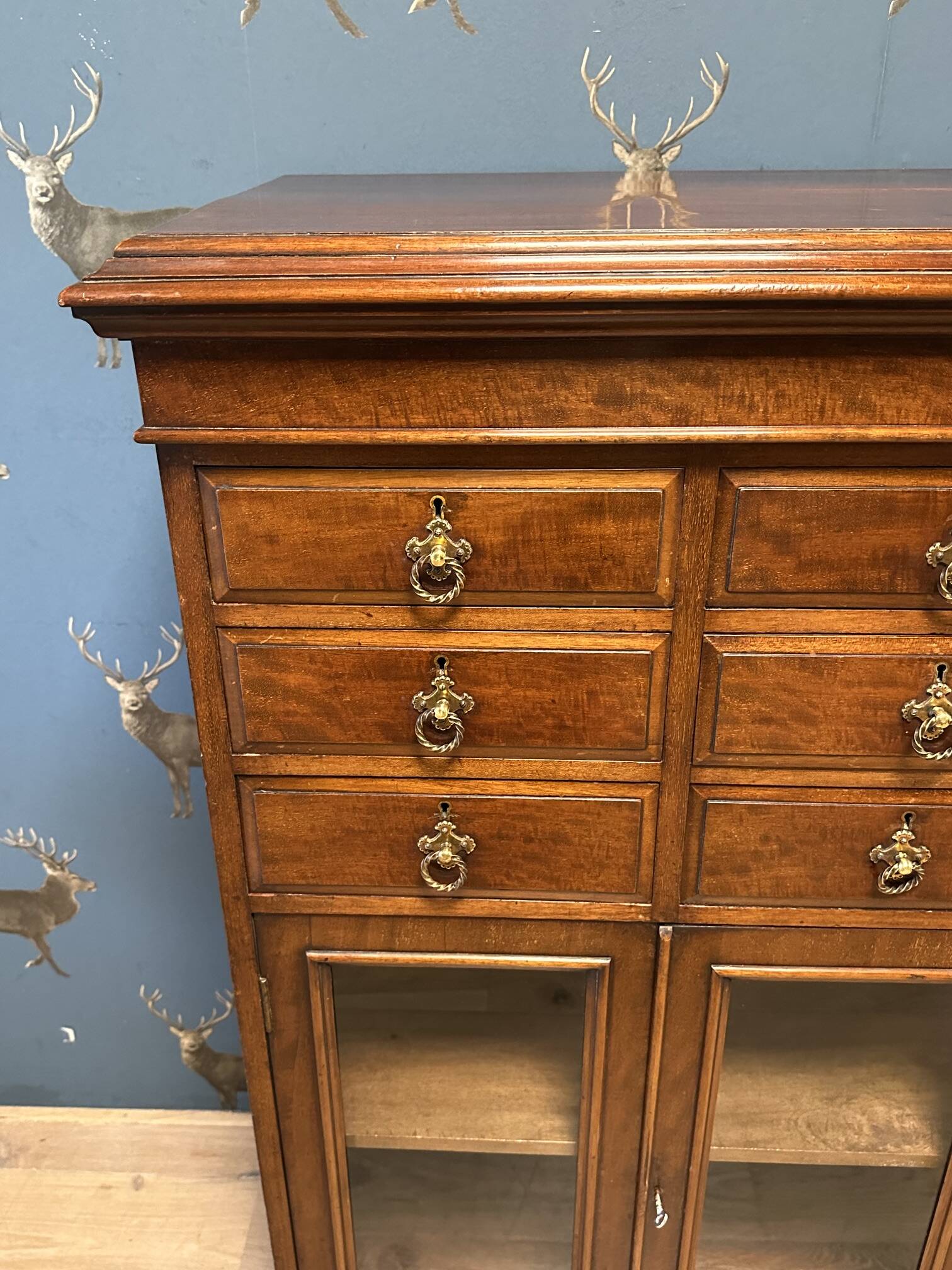 Cabinet de musique anglais