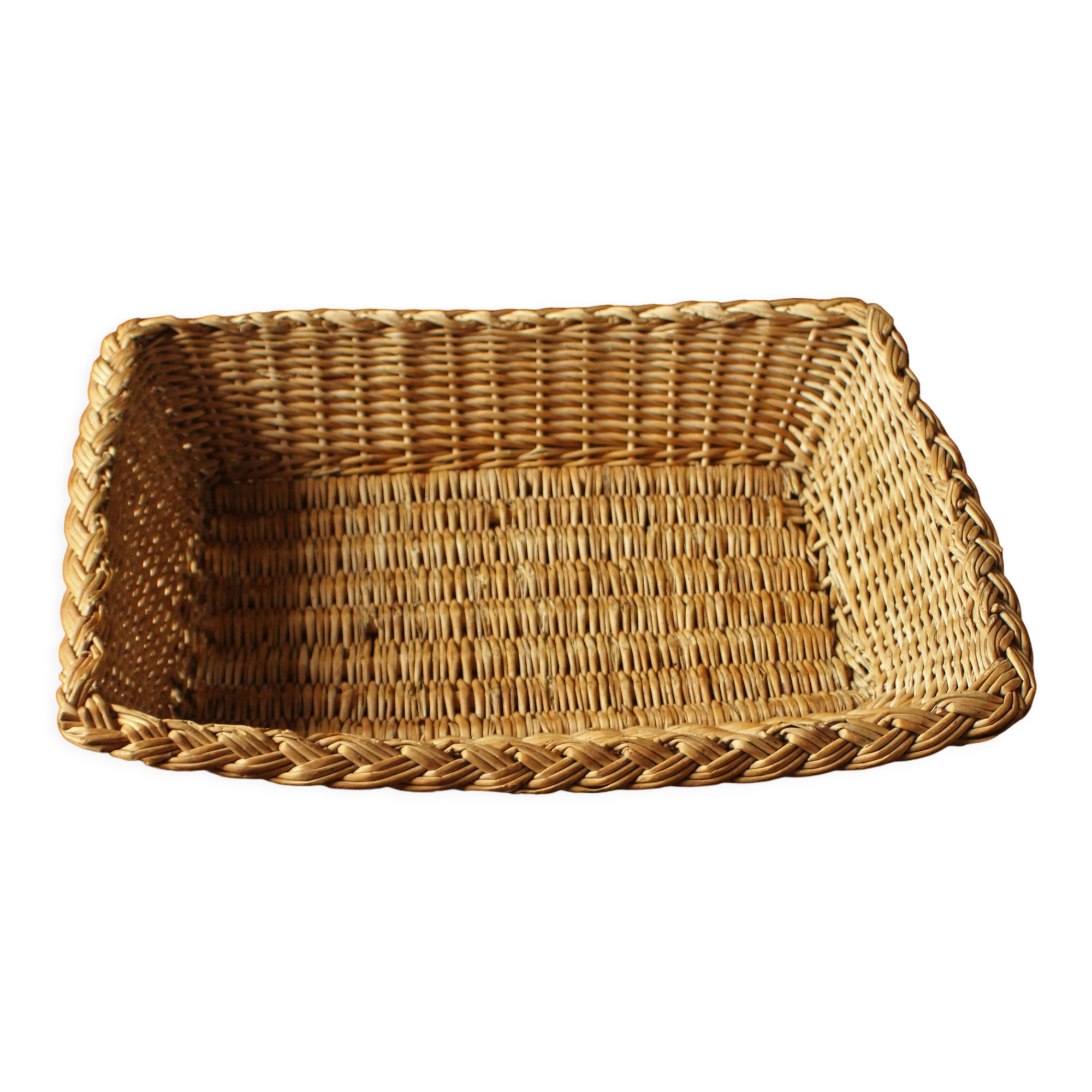 Braided wicker basket basket