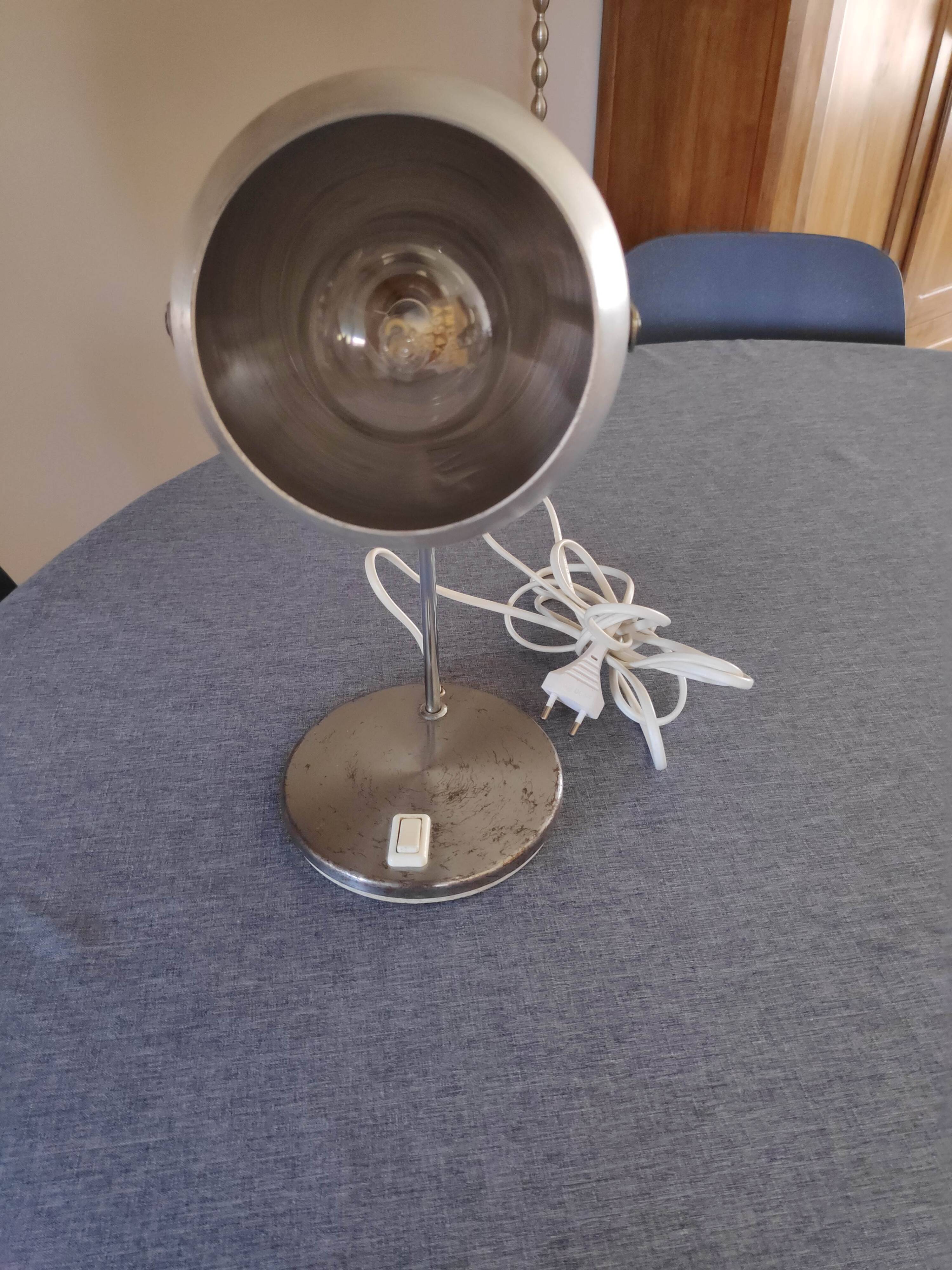 All metal eyeball lamp on stem