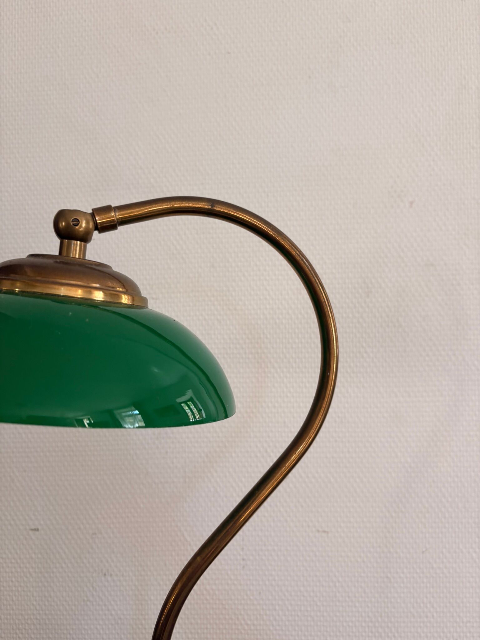 Banker's Desk Lamp Swan Neck Opaline Green