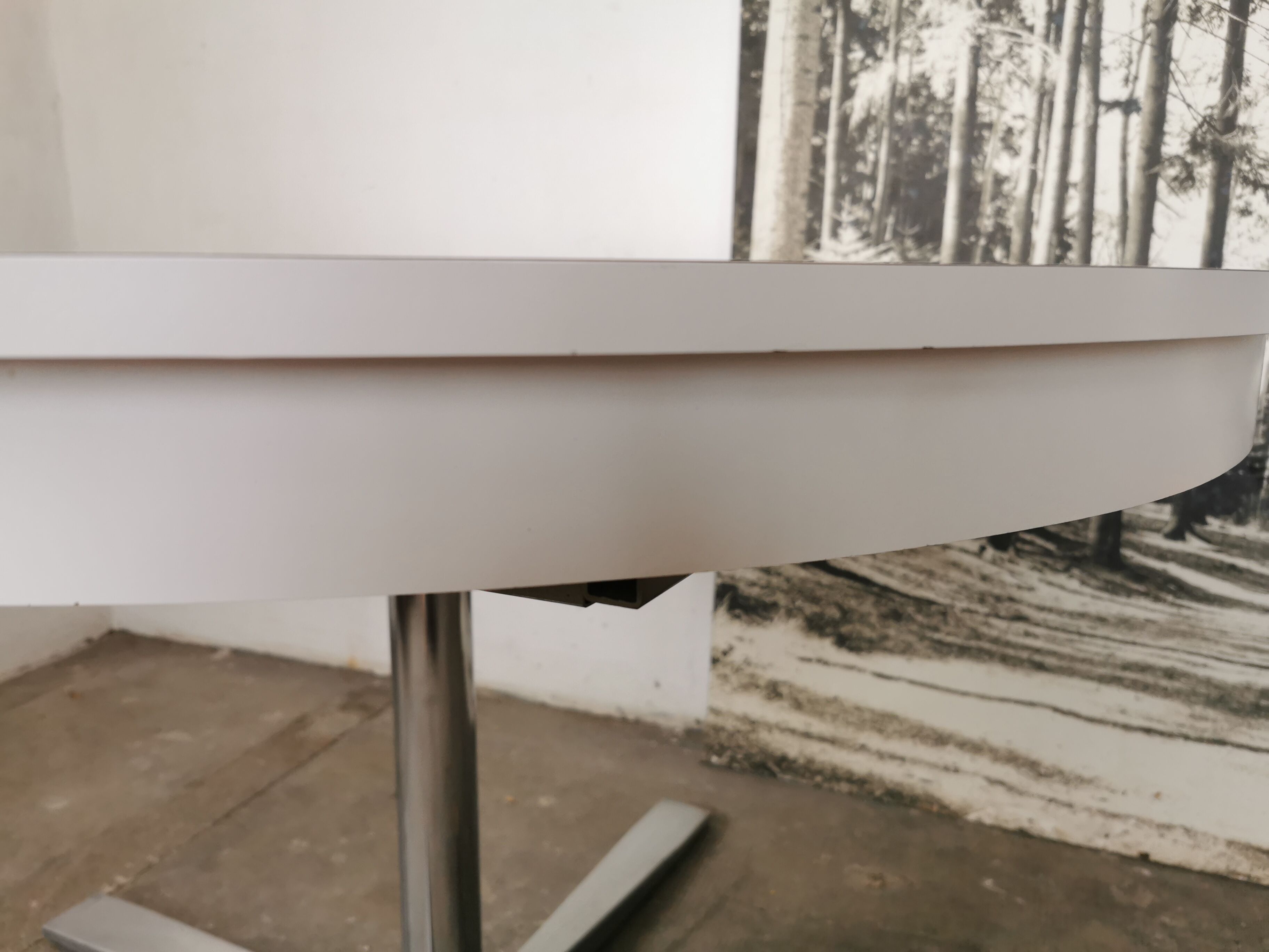 Round table 1970 formica and chromium
