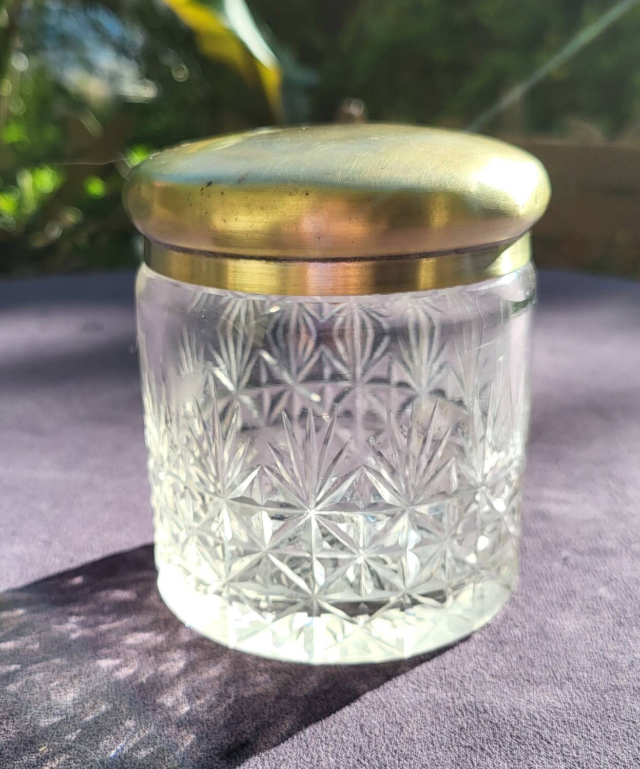 Vanity, cut crystal box