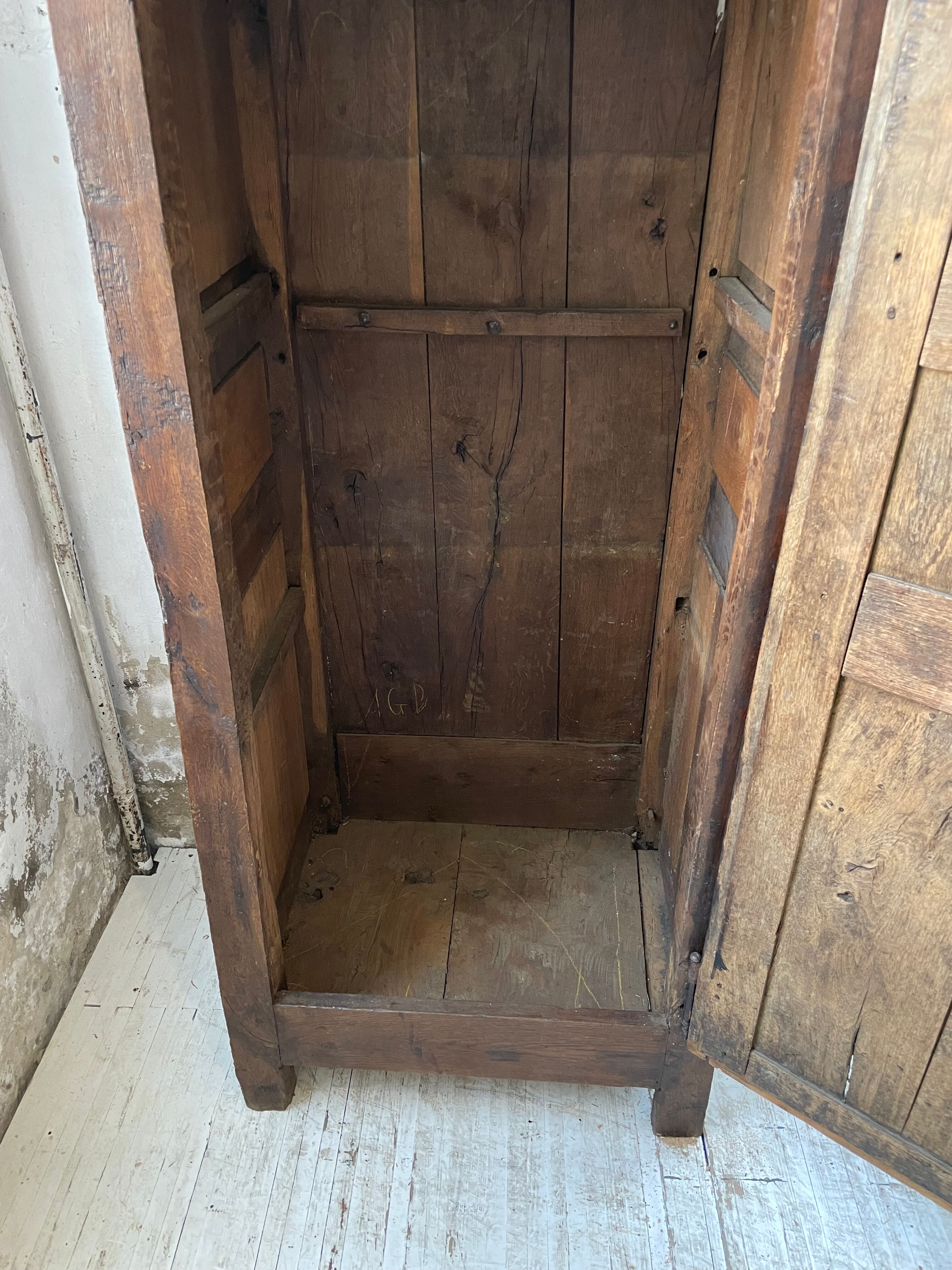 Savoyard solid oak cabinet XVIIIth