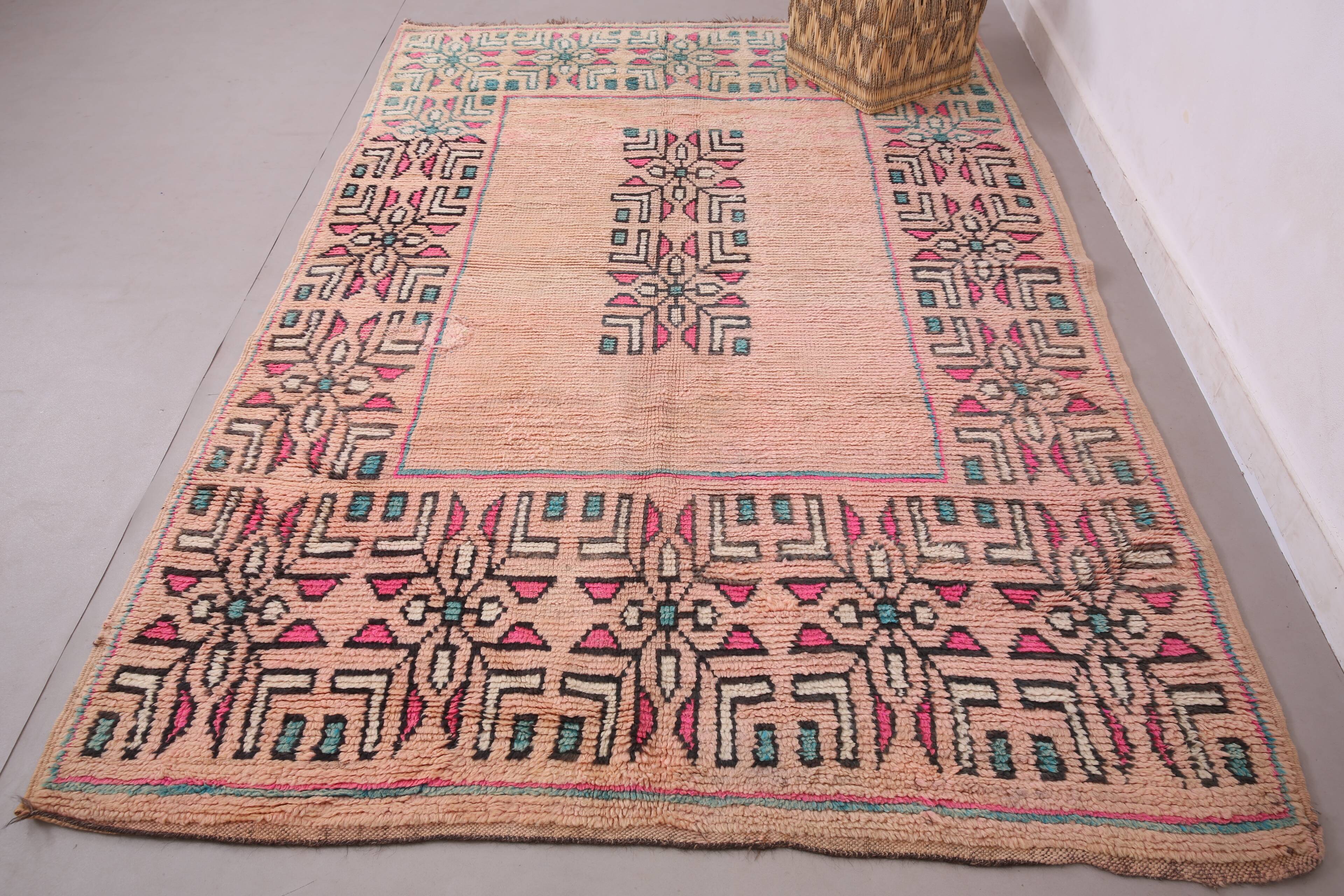 Pink Vintage Moroccan Rug 176 x 259 cm - Berber Rug Handmade - Wool Rug