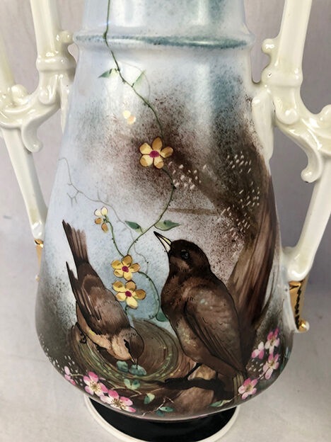 Pair of paris porcelain vases with bird decorations