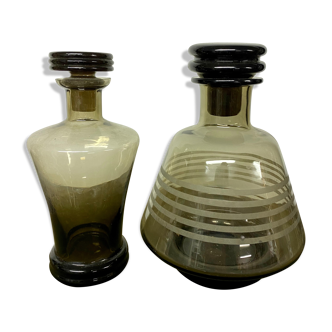 Set of 2 sunglassed decanters