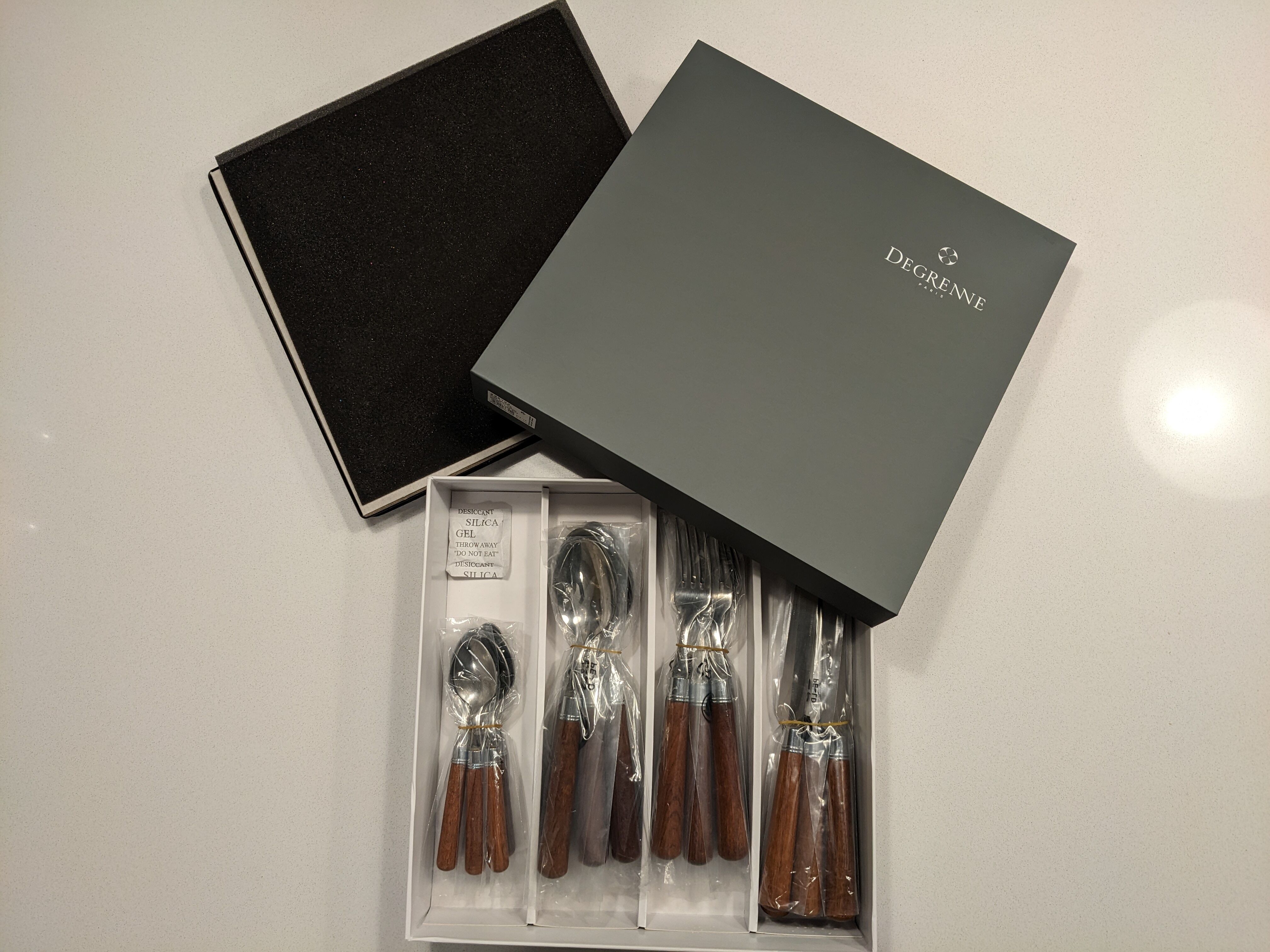 Housewife 24 cutlery stainless steel wooden sleeves Guy Degrenne