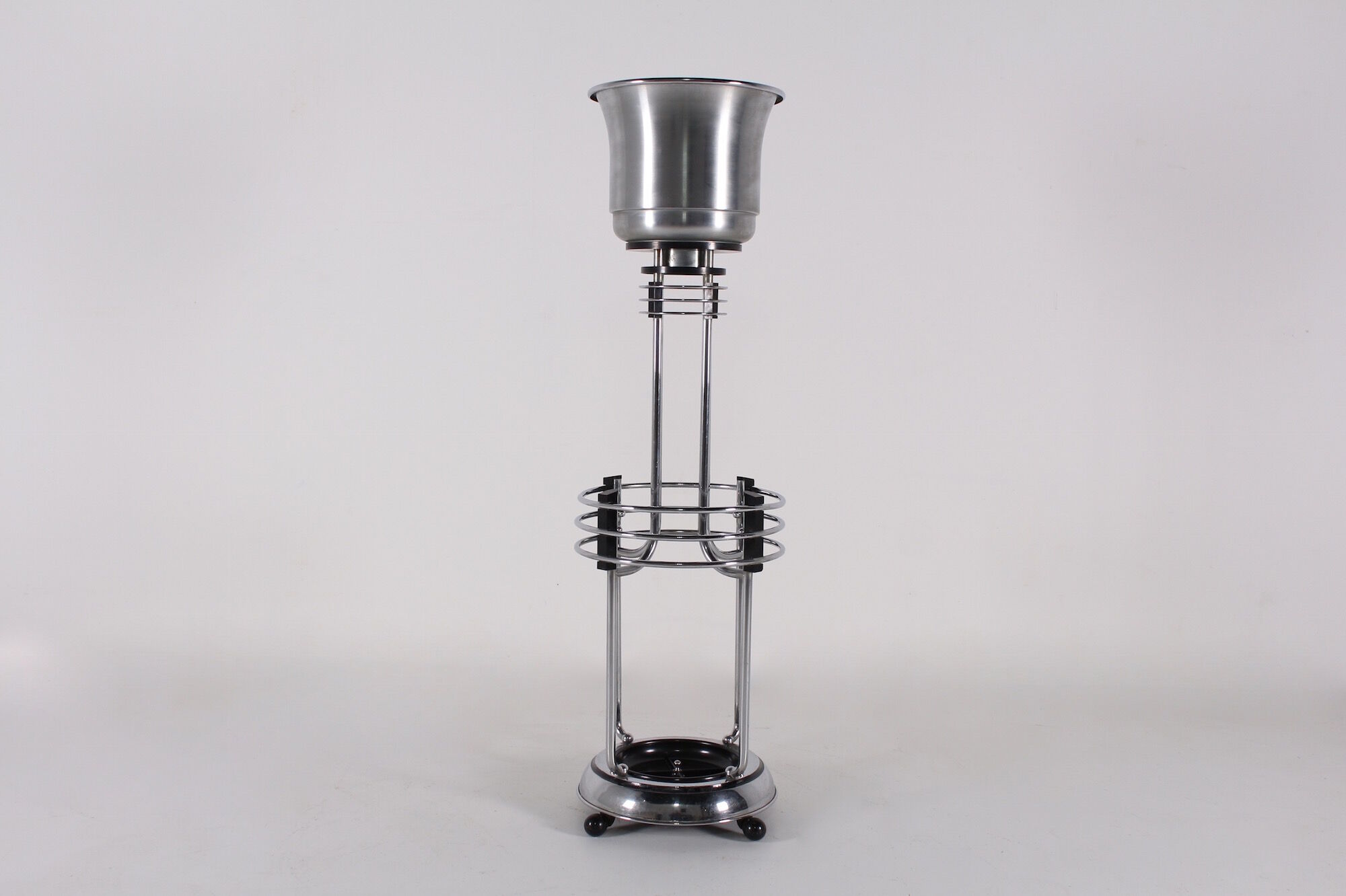 Rain door, Champagne bucket or art deco planter