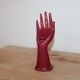 Main soliflore vintage en céramique rouge framboise