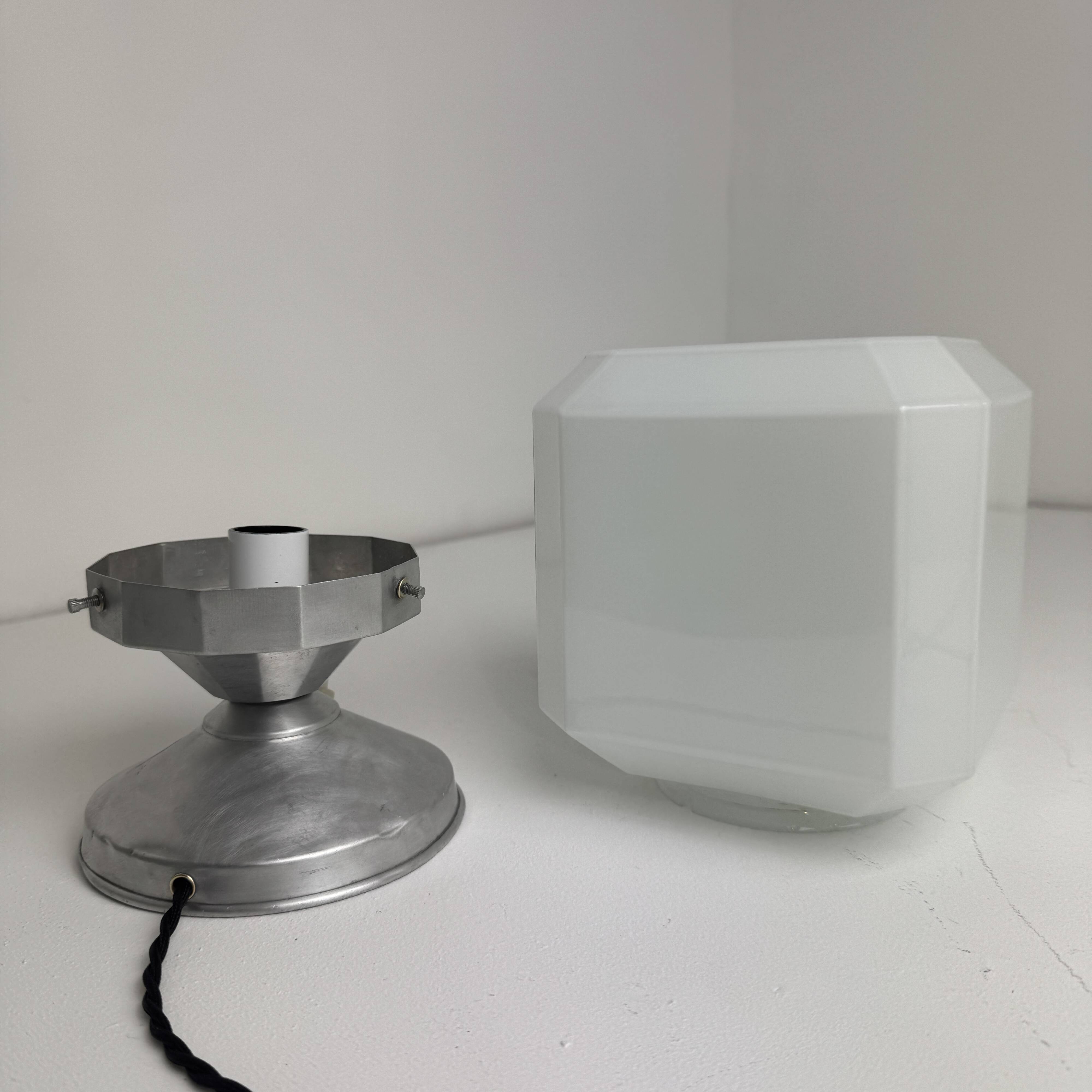 Ancienne petite lampe a poser art-deco vintage