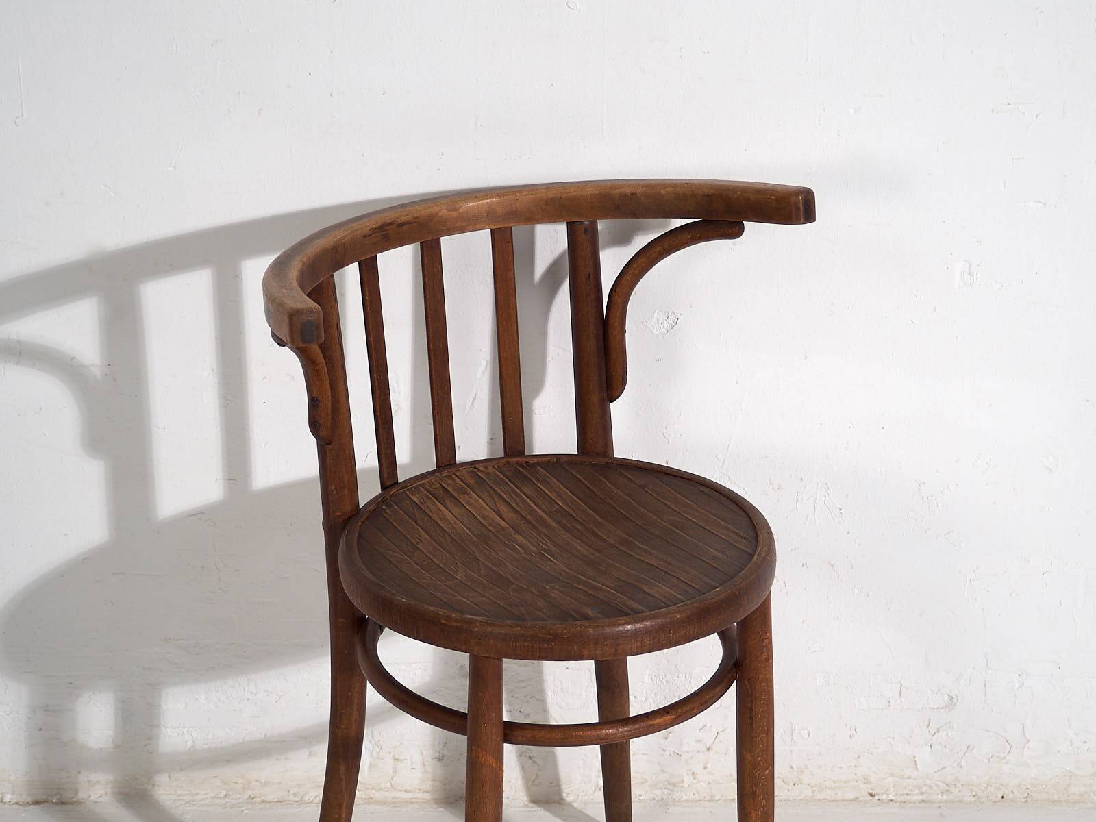 Antique armchairs with armrests (circa 1920). Set of 4 pieces no. 3
