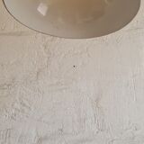 Enamelled sheet metal hanging lamp