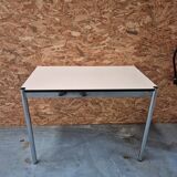USM 2-legged console