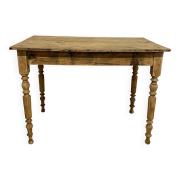 Farm table with turned legs