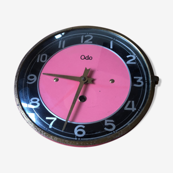 Odo pink clock pendulum