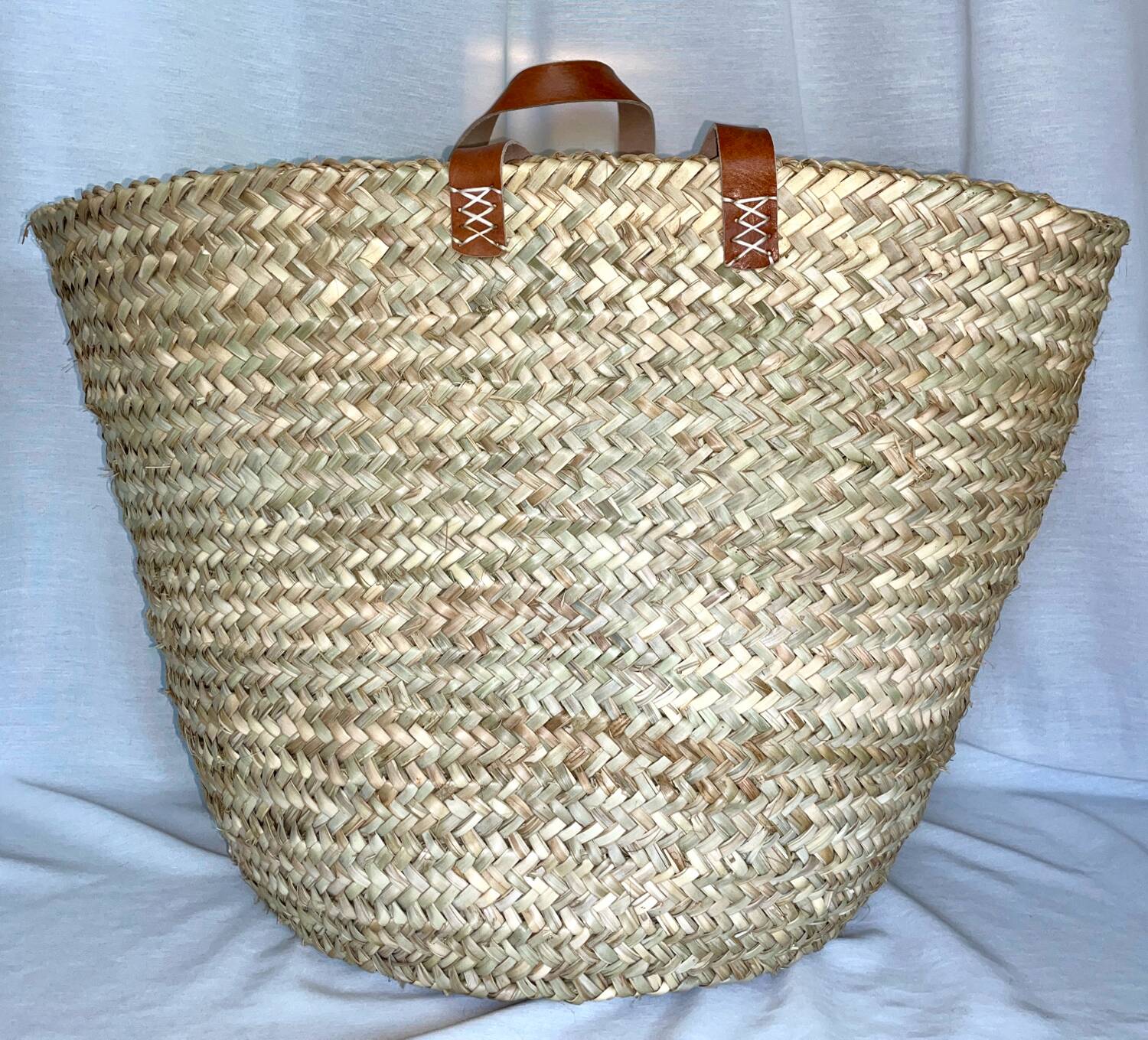 Natural palm basket