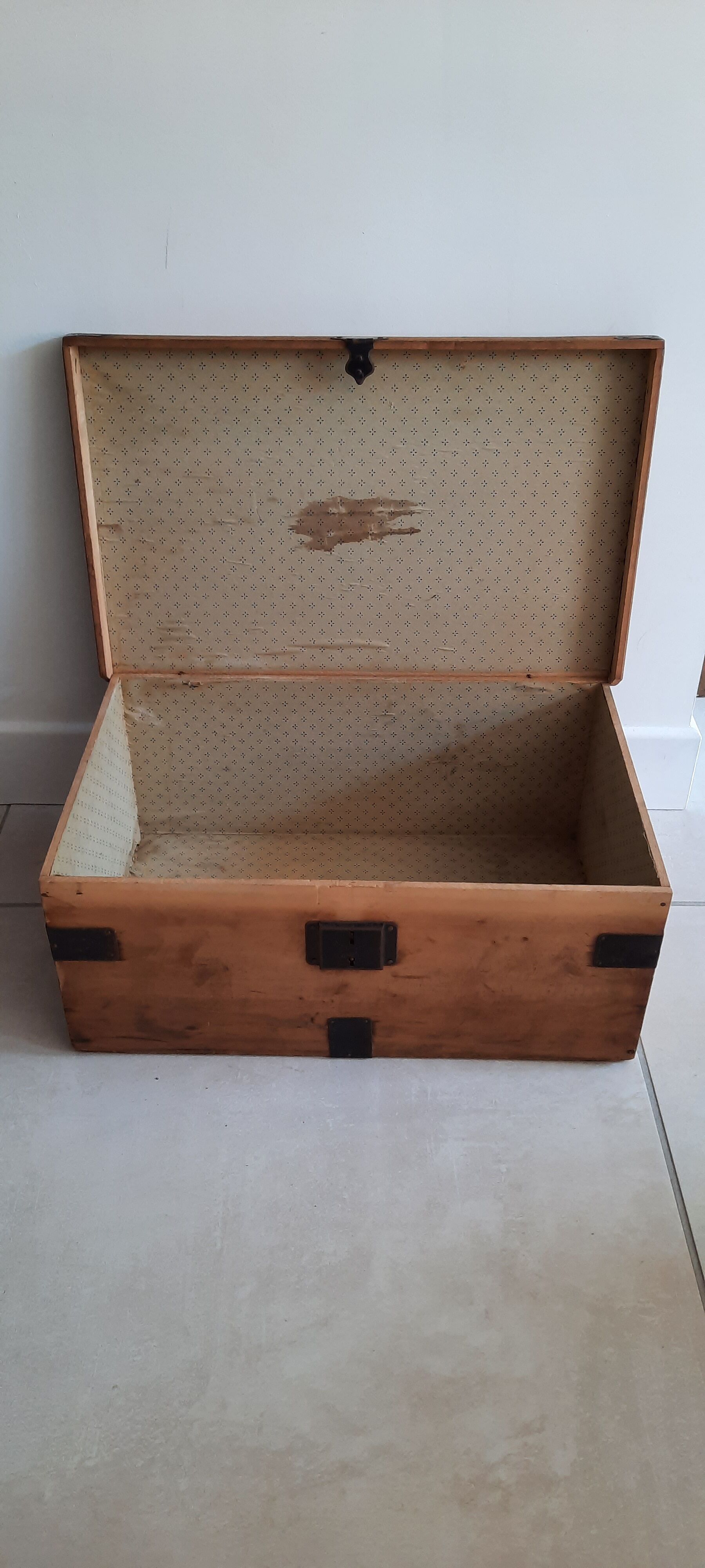 Boite ancienne en bois