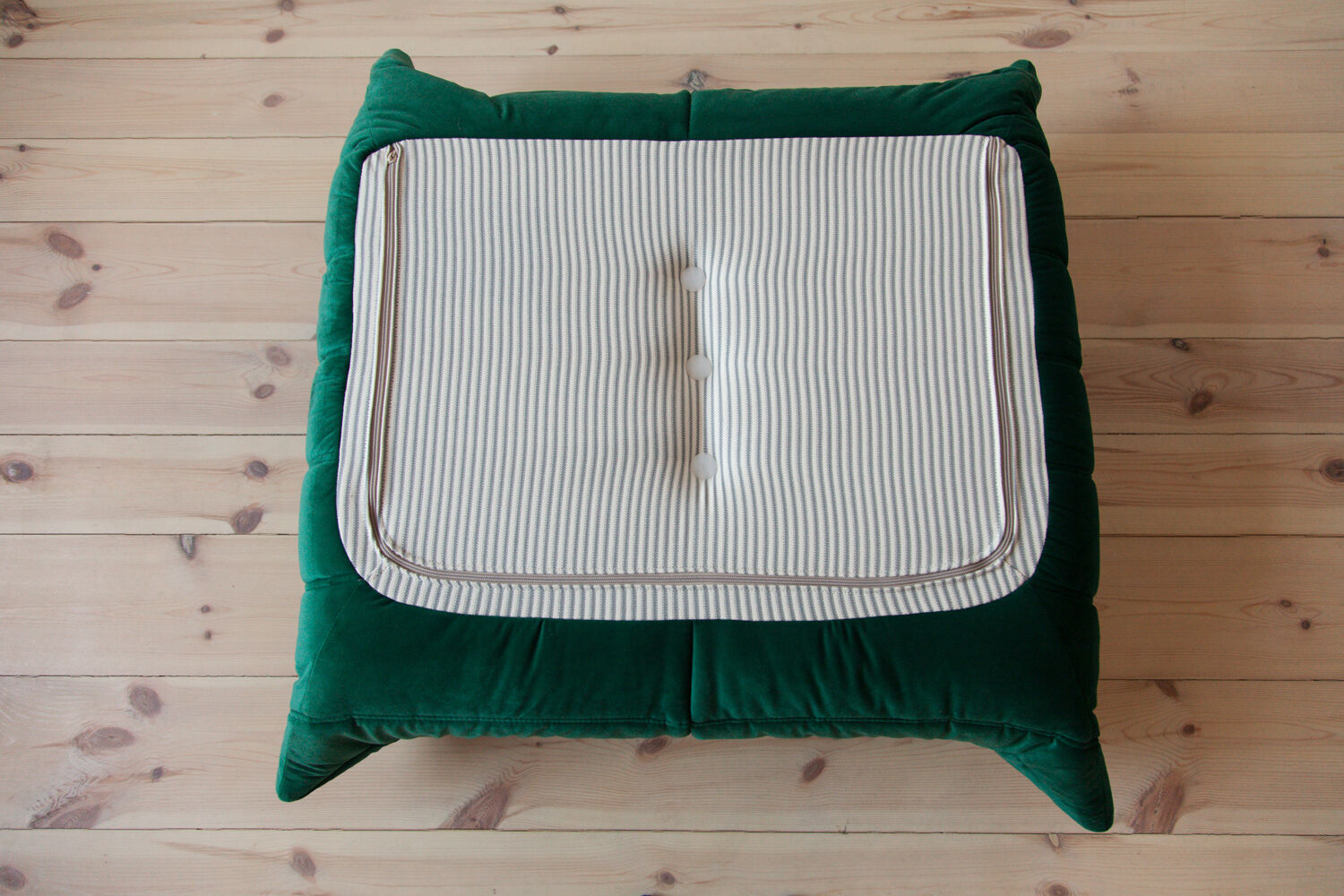 Armchair and pouf « Togo », model designed by Michel Ducaroy 1973