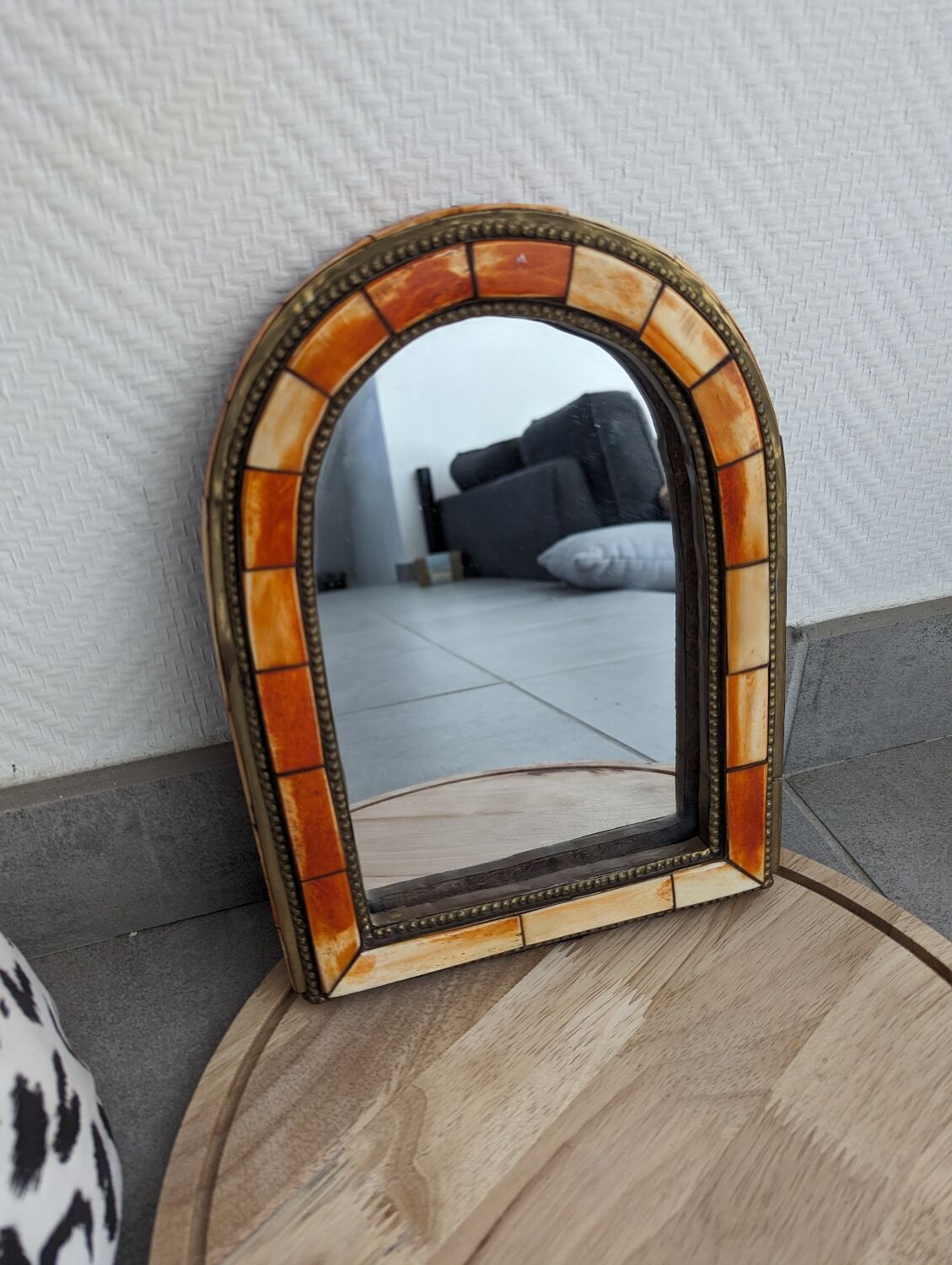 Small ceramic mirror