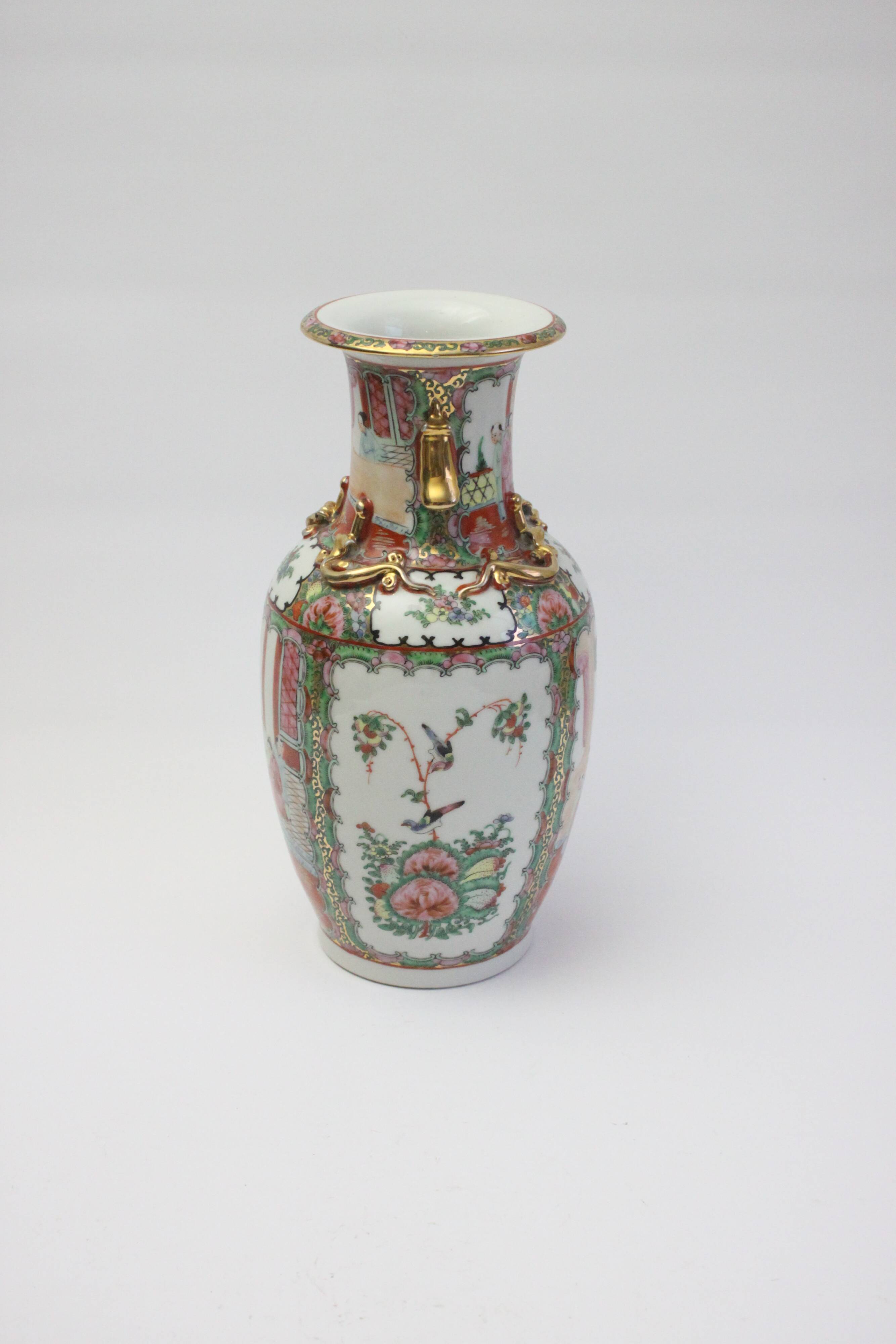 Chinese Canton rose medallion vase, early 20th century