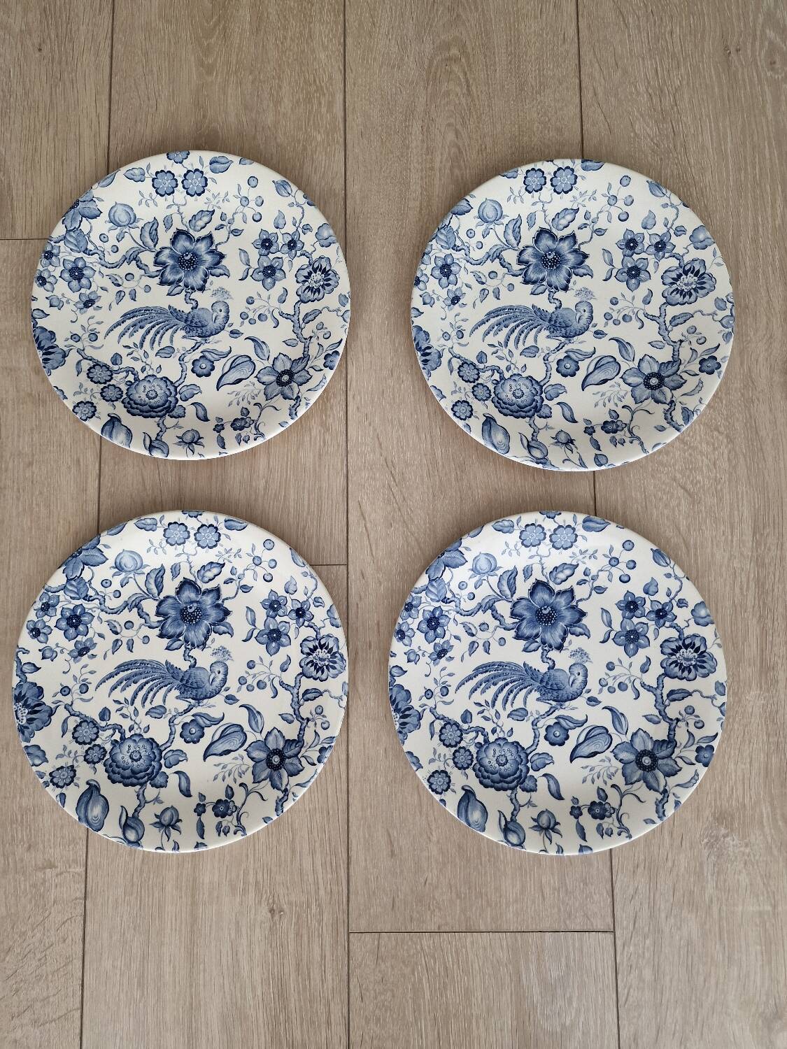 4 plates and sauce boat Villeroy et Boch modèle Paradiso