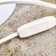 Paire de lampes teepee en verre blanc