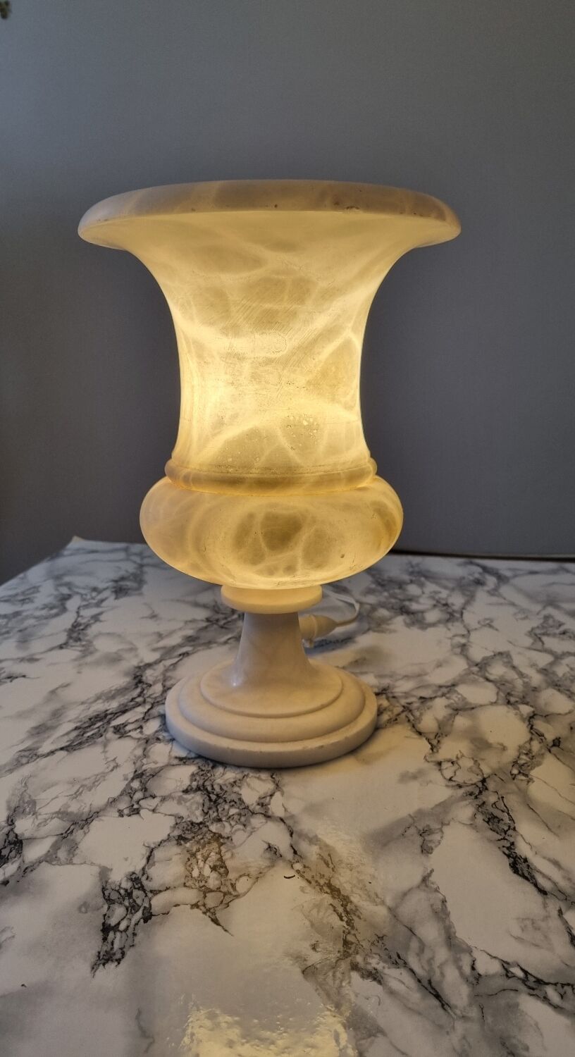 Lampe a poser en albâtre vintage