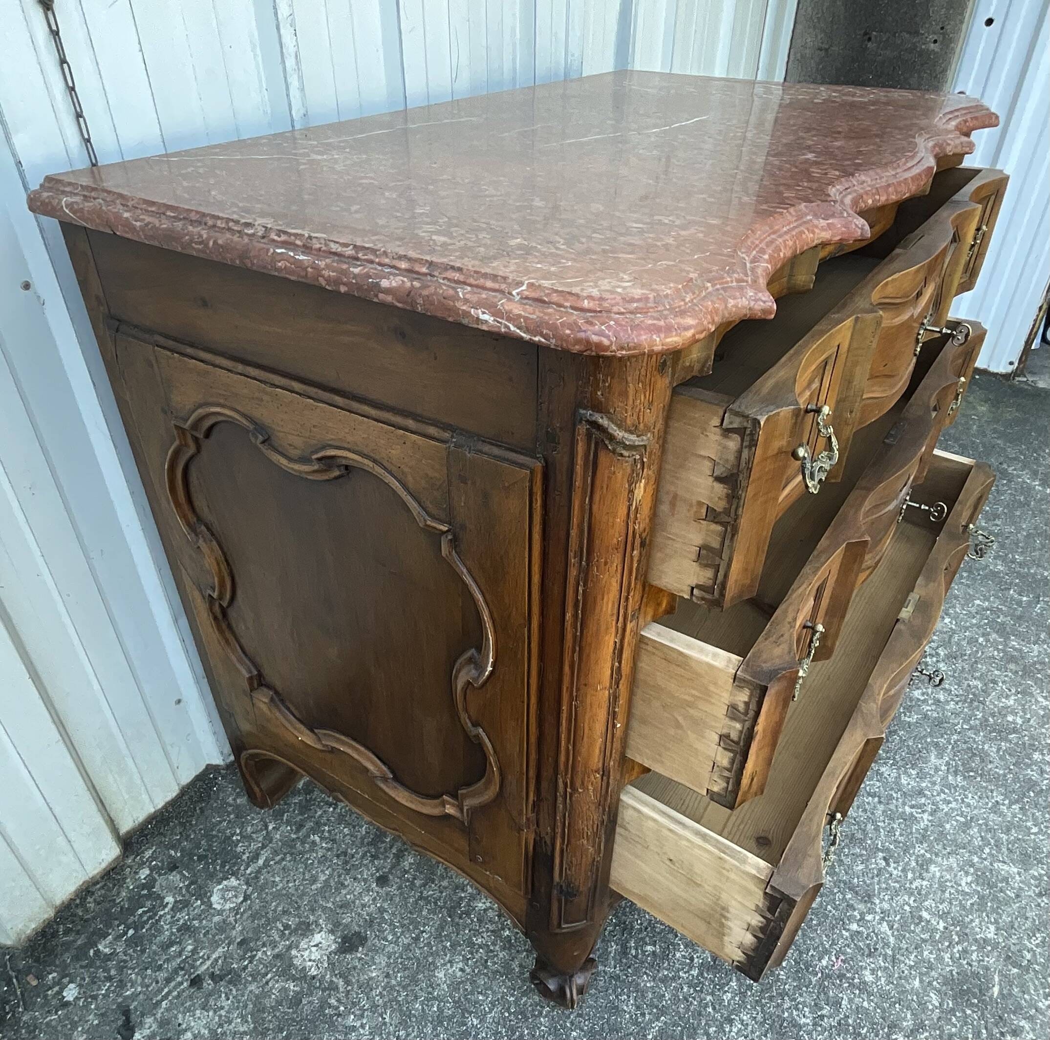 Louis XV Style Walnut Eel Chest of Drawers, Early 19th Century