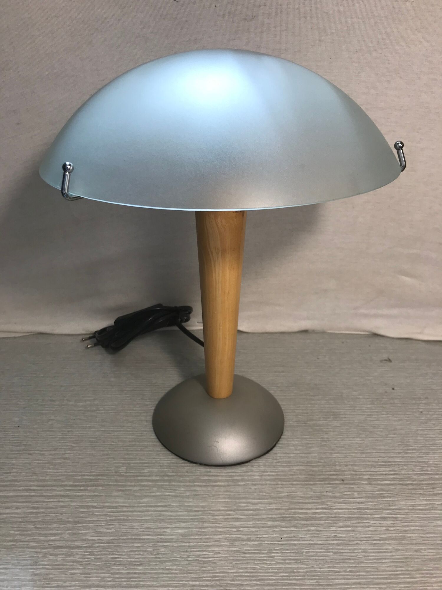 Metal and wood lamp