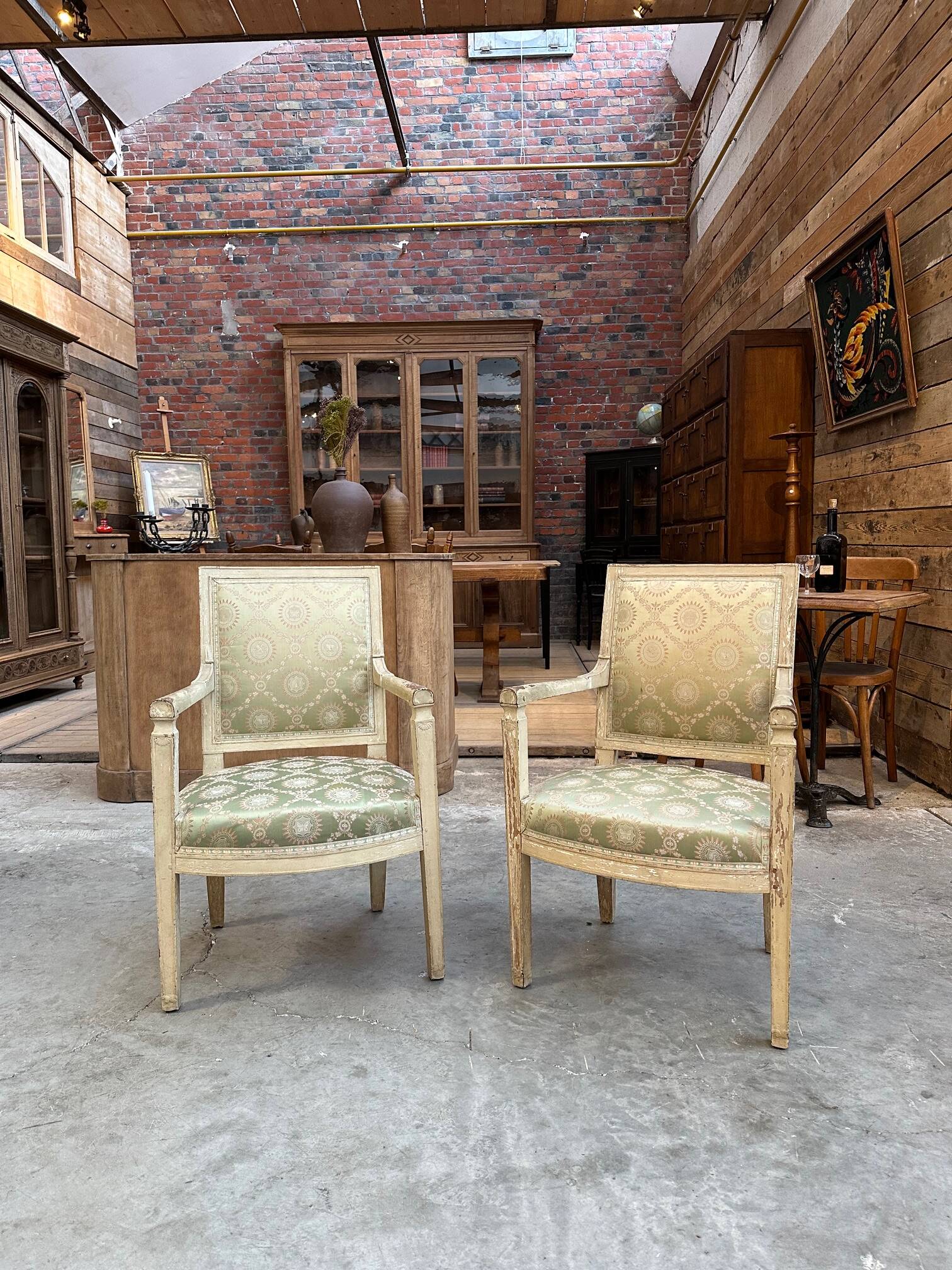 Paire de Fauteuils de Style DIRECTOIRE Début XIXème