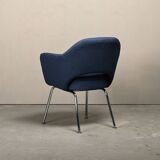 Eero Saarinen Executive Armchair in Blue Bouclé fabric for Knoll International