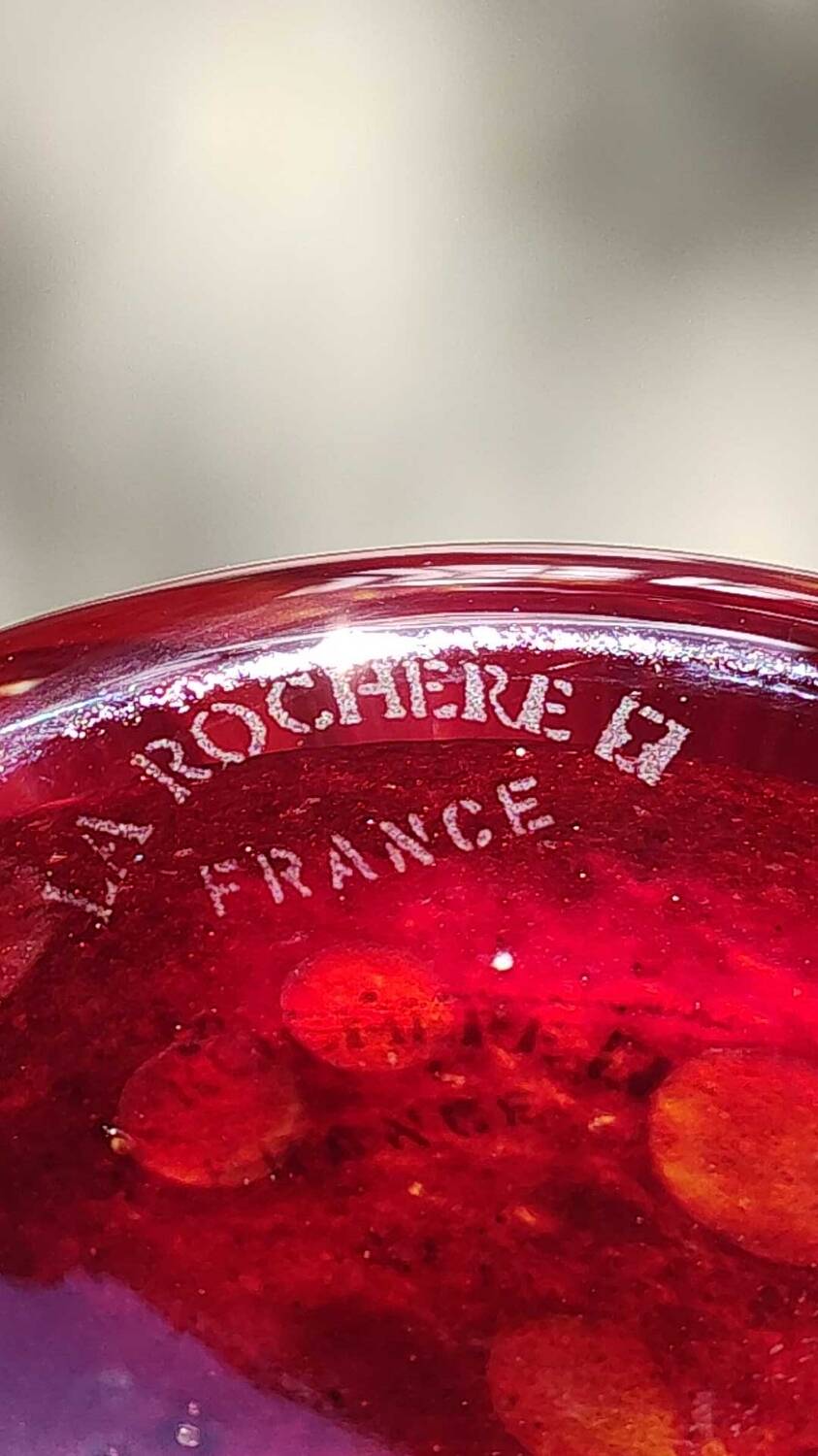 Large marbled glass vase, mouth blown. Signed La Rochère France. Height 33.5 cm