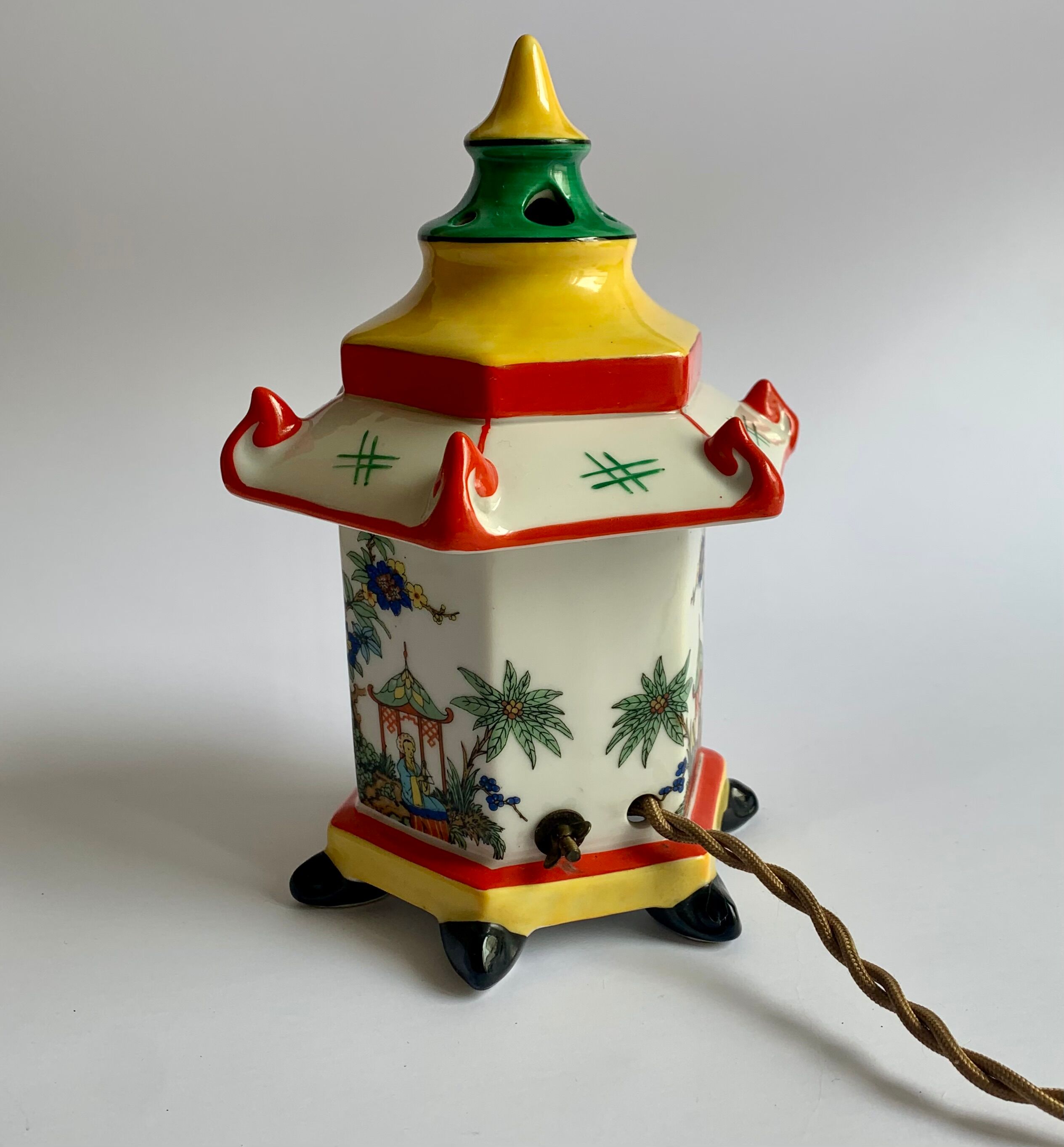 Vintage oriental pagoda lamp