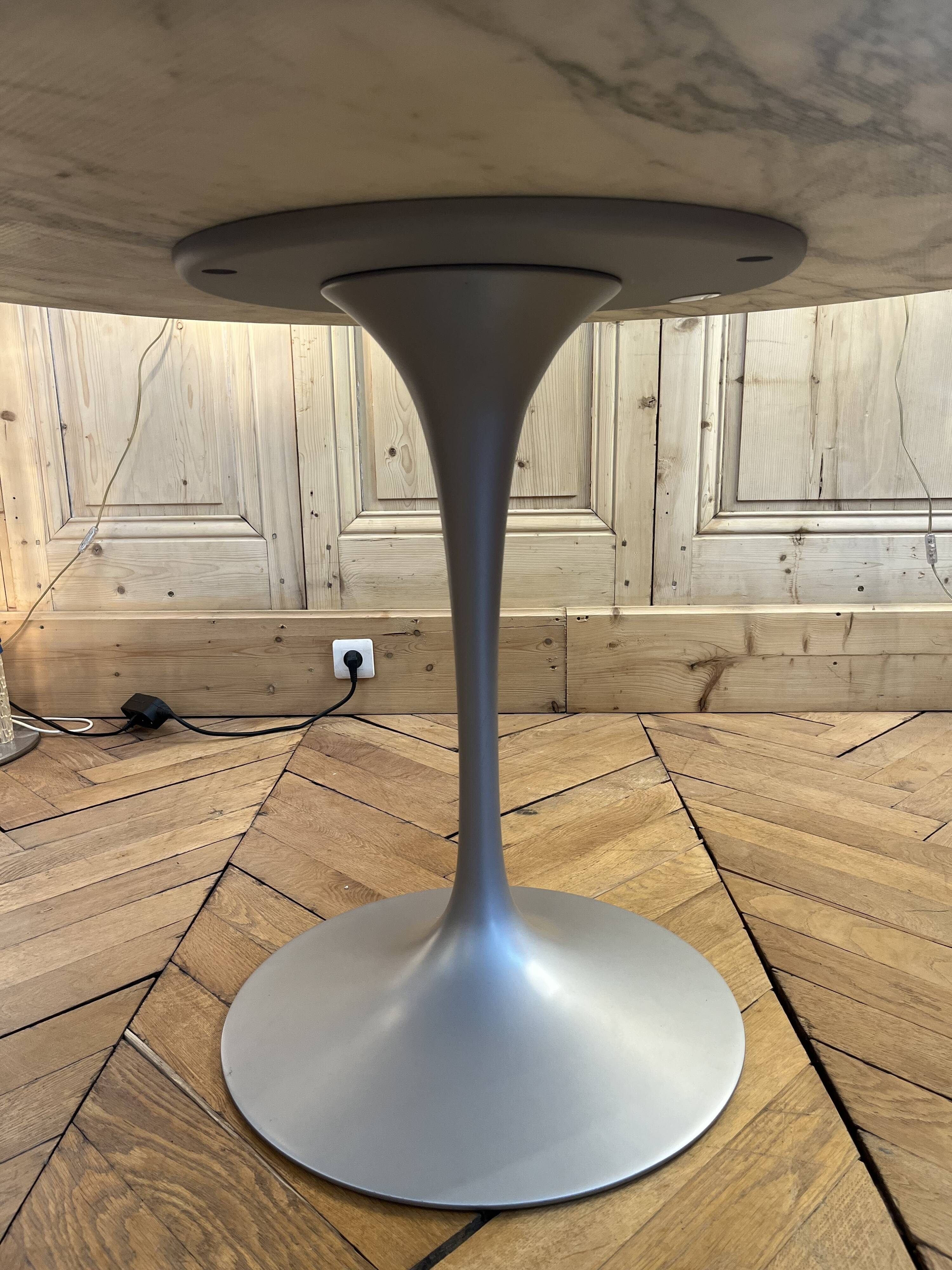 Eero Saarinen Knoll International Edition Tulip Table