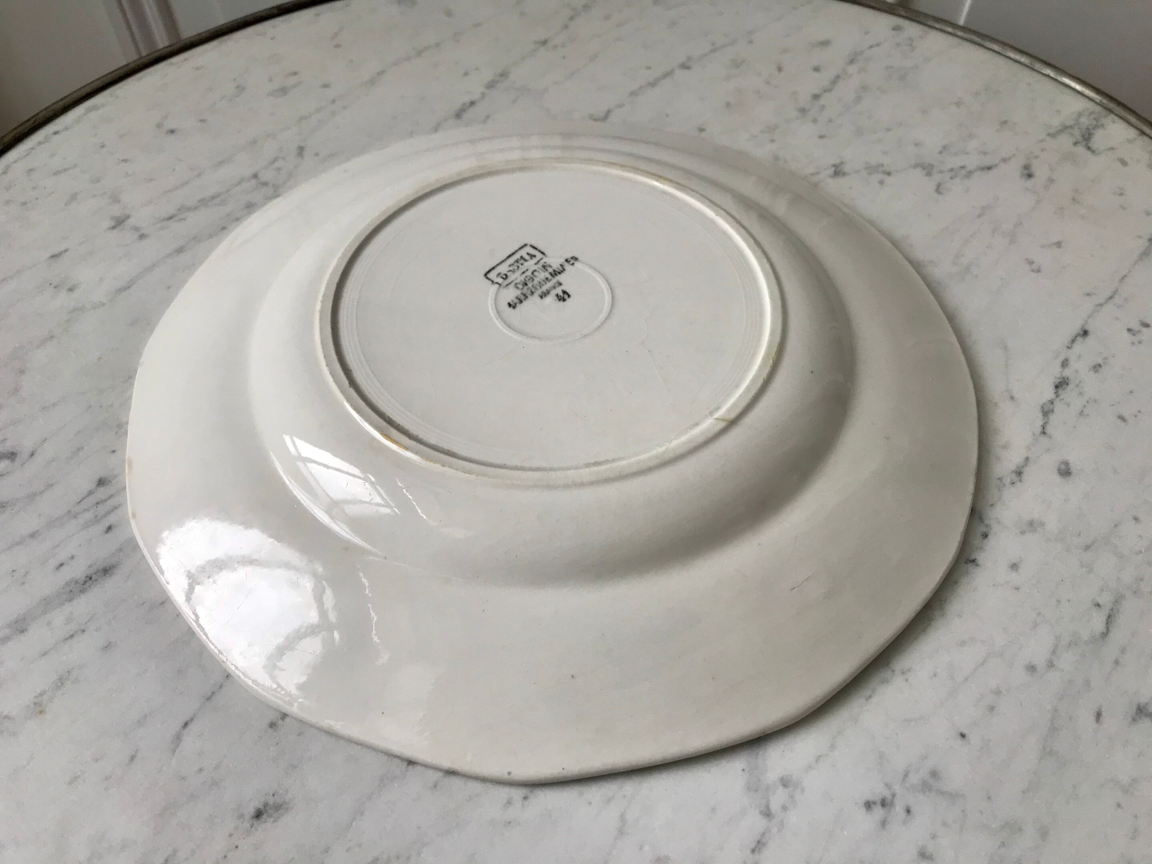 Round serving dish Digoin Sarreguemines model "Bastia" years 30-40