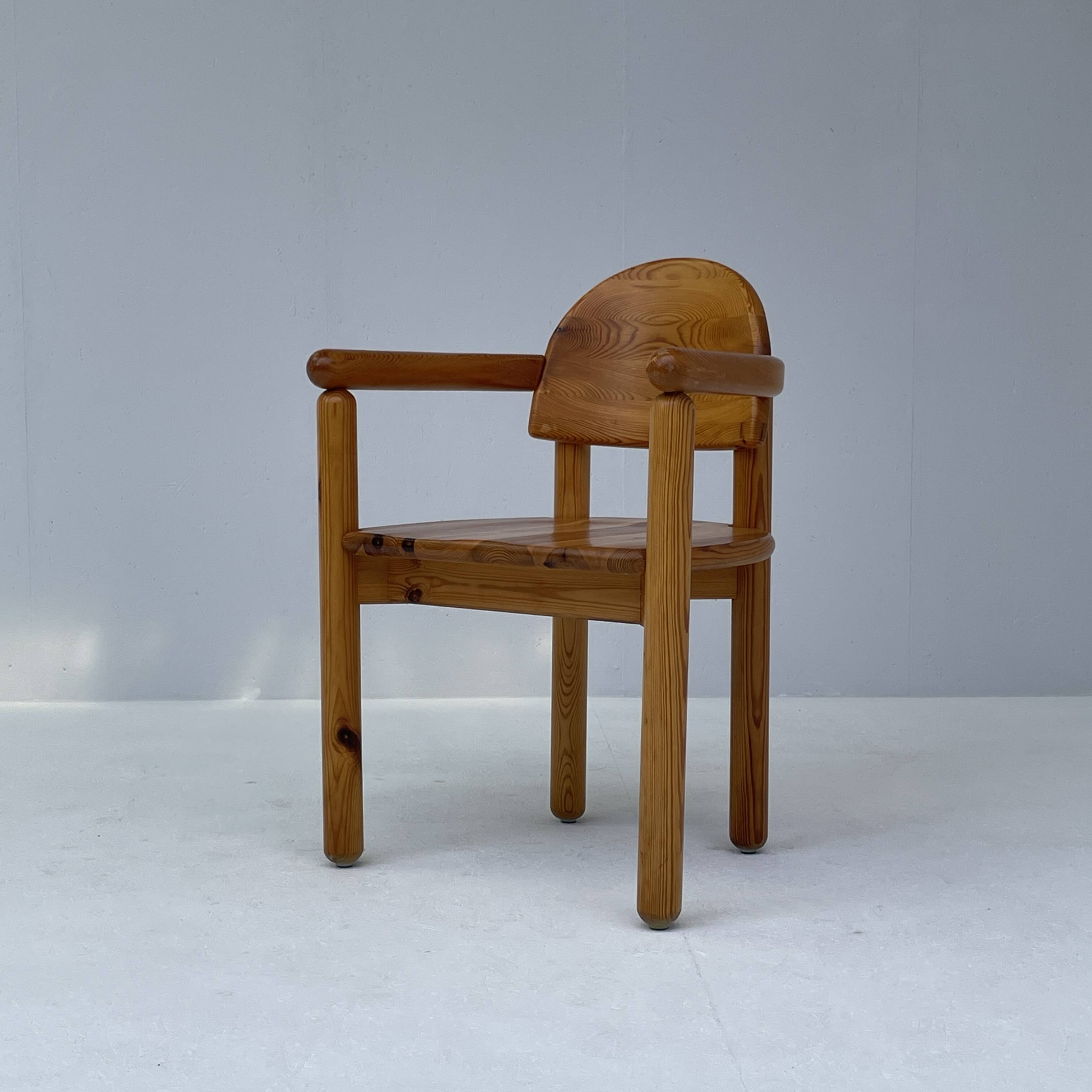 Daumiller chair with arms