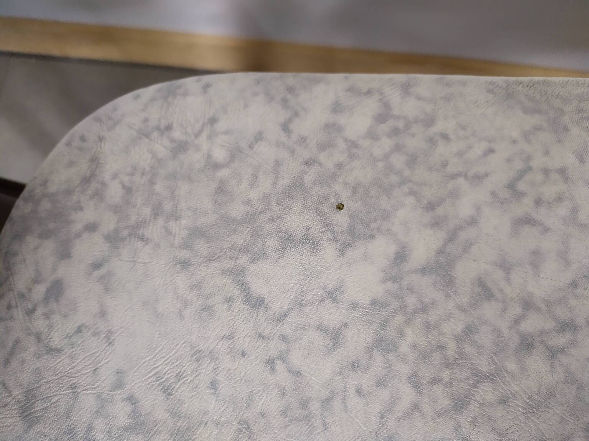 suite of 6 wooden chair and marbled grey white skai