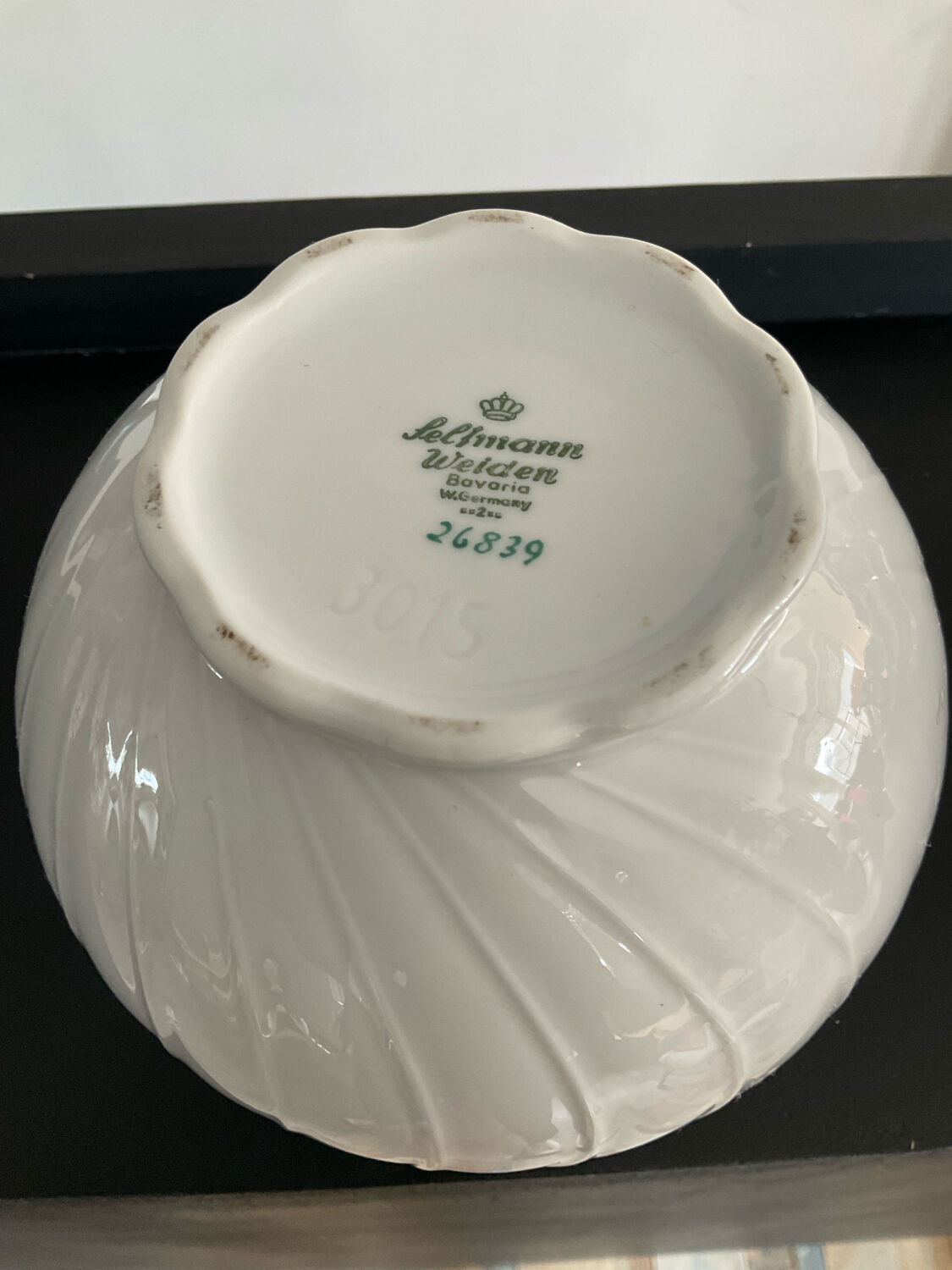 Vase boule vintage en porcelaine West Germany