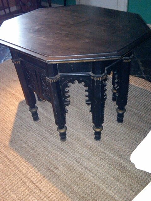 Ancienne table basse orientaliste