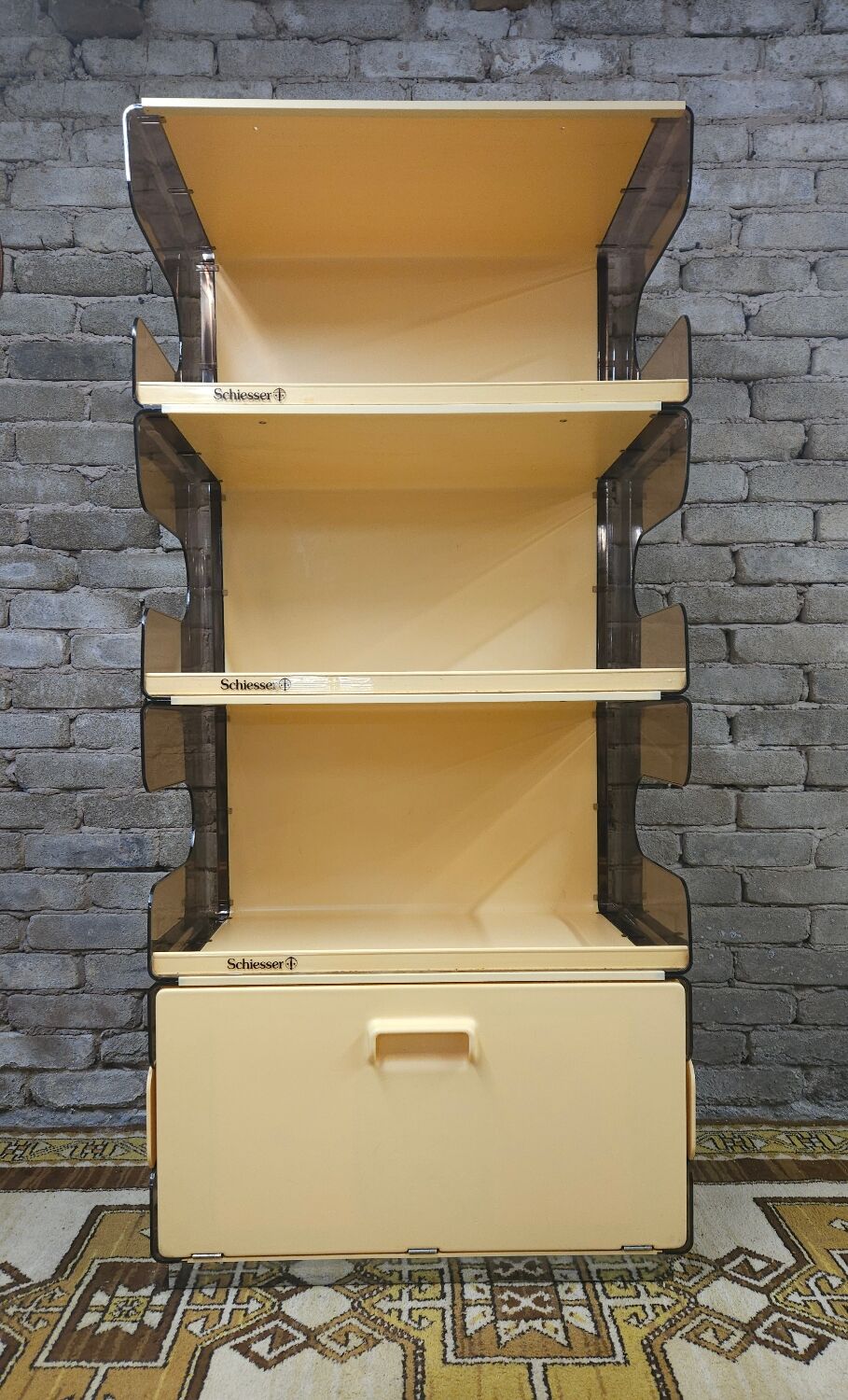 Étagère bibliothèque plexi fumé 1970
