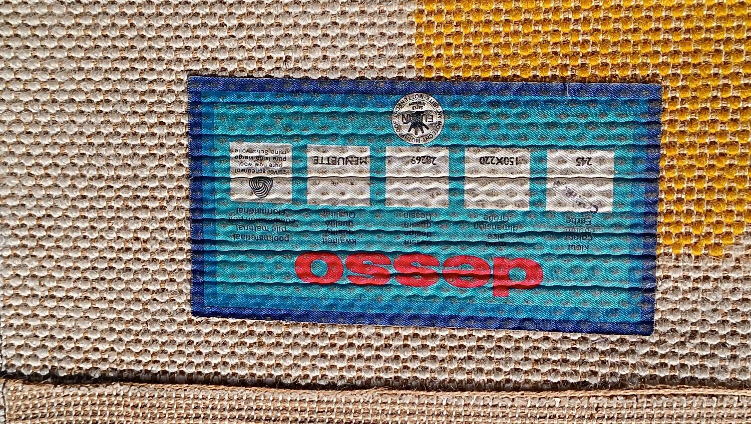 Wool rug signed Desso 150 X 220 cm