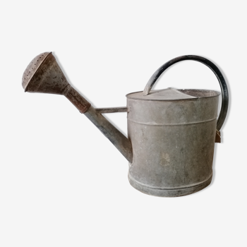 Small zinc watering can