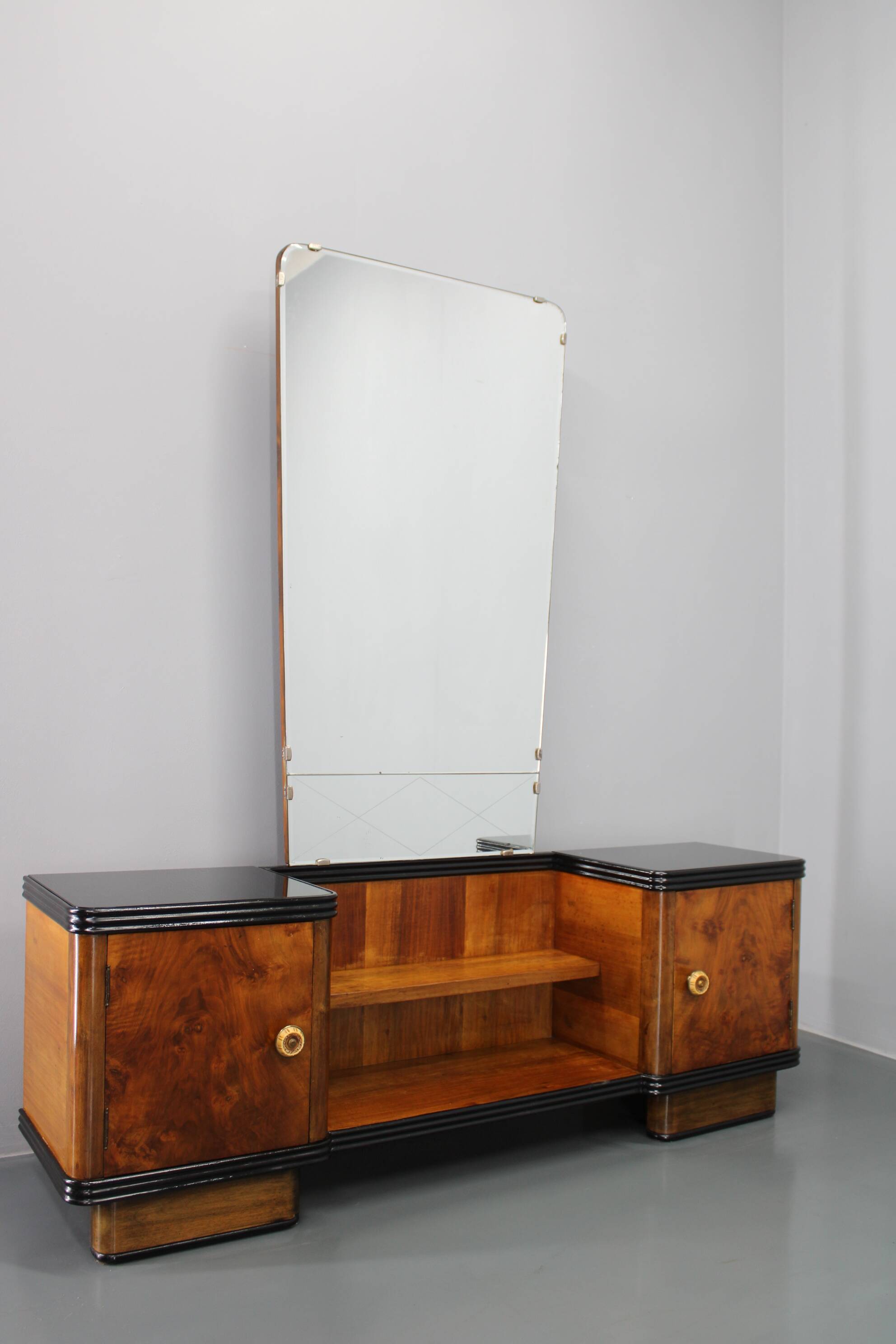 1940s Italian Art Deco Mirror Cabinet in Walnut Finish