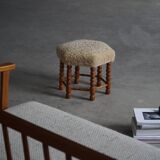 Pair of Danish oak stools from the mid-century with hexagonal seat and turned legs, 1950s.