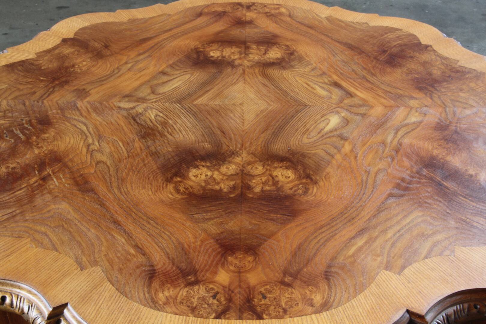 Vintage Figured Burr Walnut Pie Crust Coffee Table, 1920s