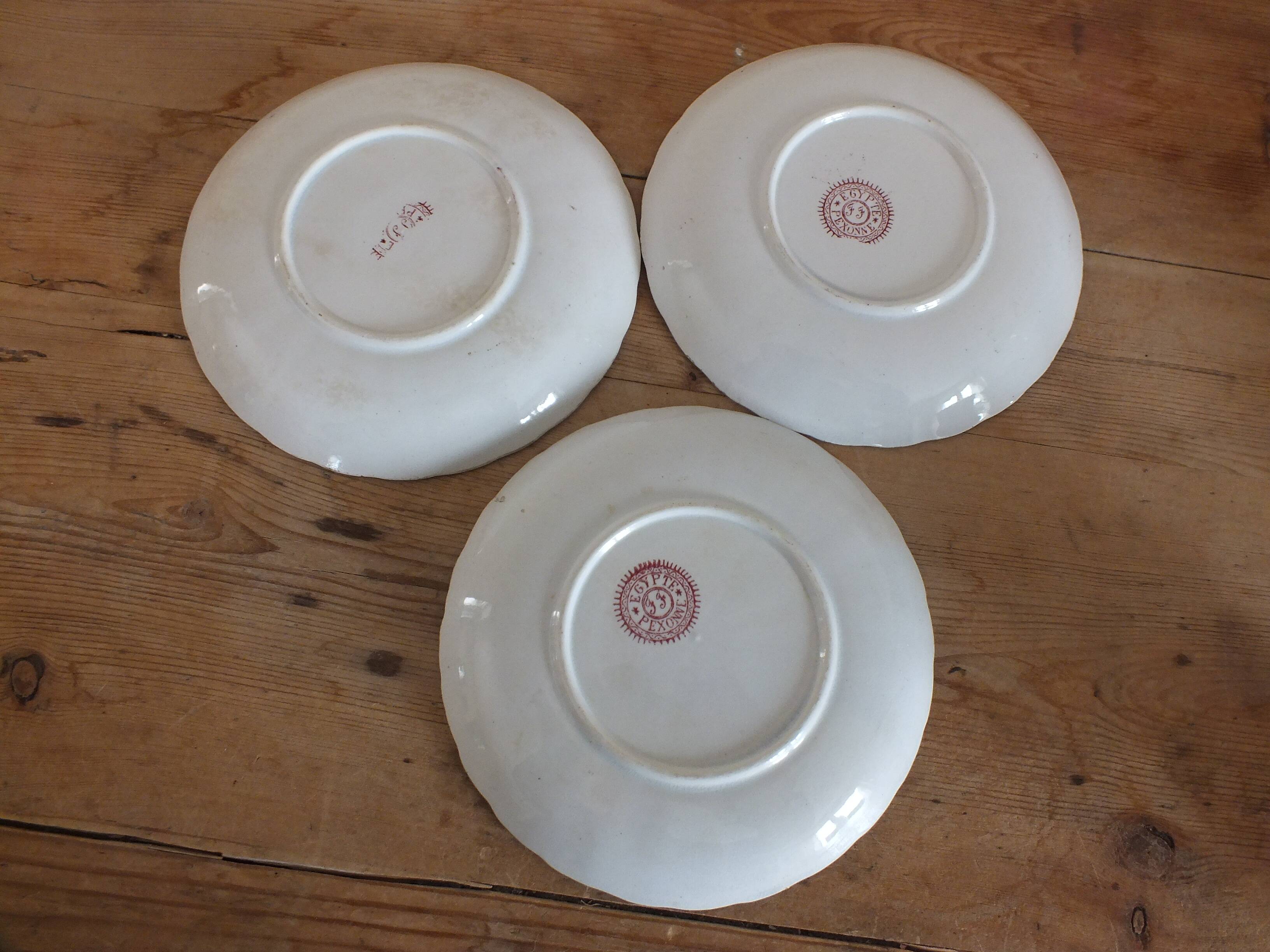 3 old Pexonne cups, Egyptian decor