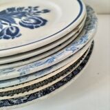 8 ironstone plates from the 19th century in blue camaïeu, mixed manufacturers.