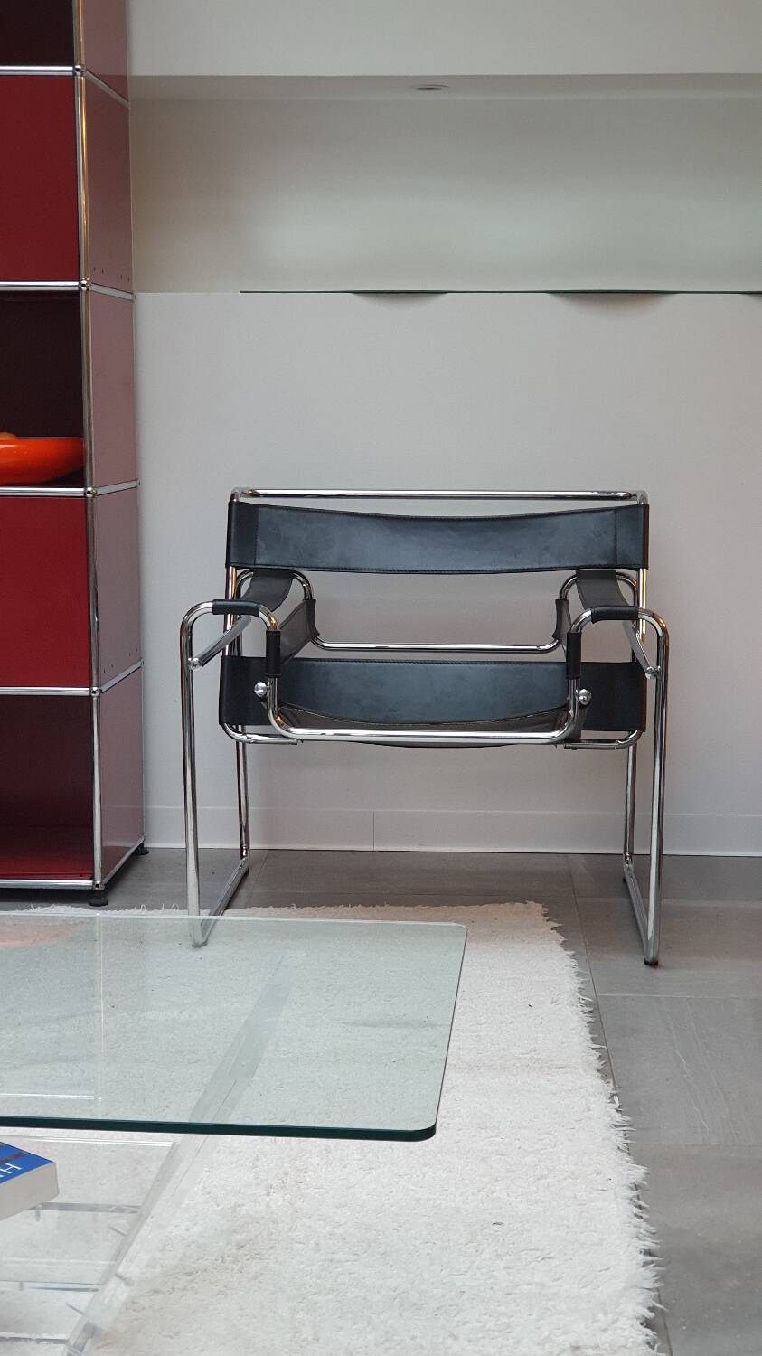 Wassily leather armchair by Marcel Breuer