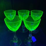 5 uraline stemware