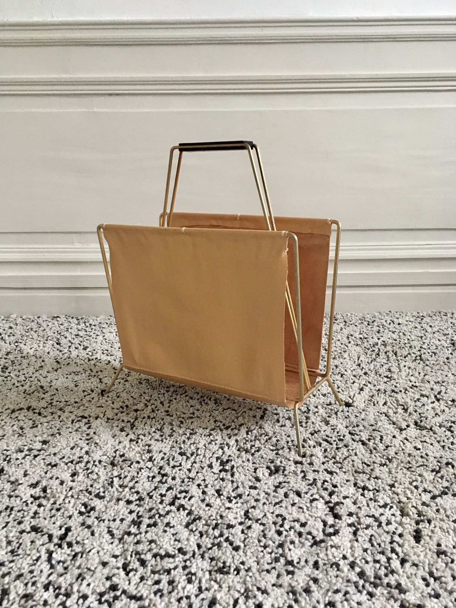 Magazine rack leather "nude"
